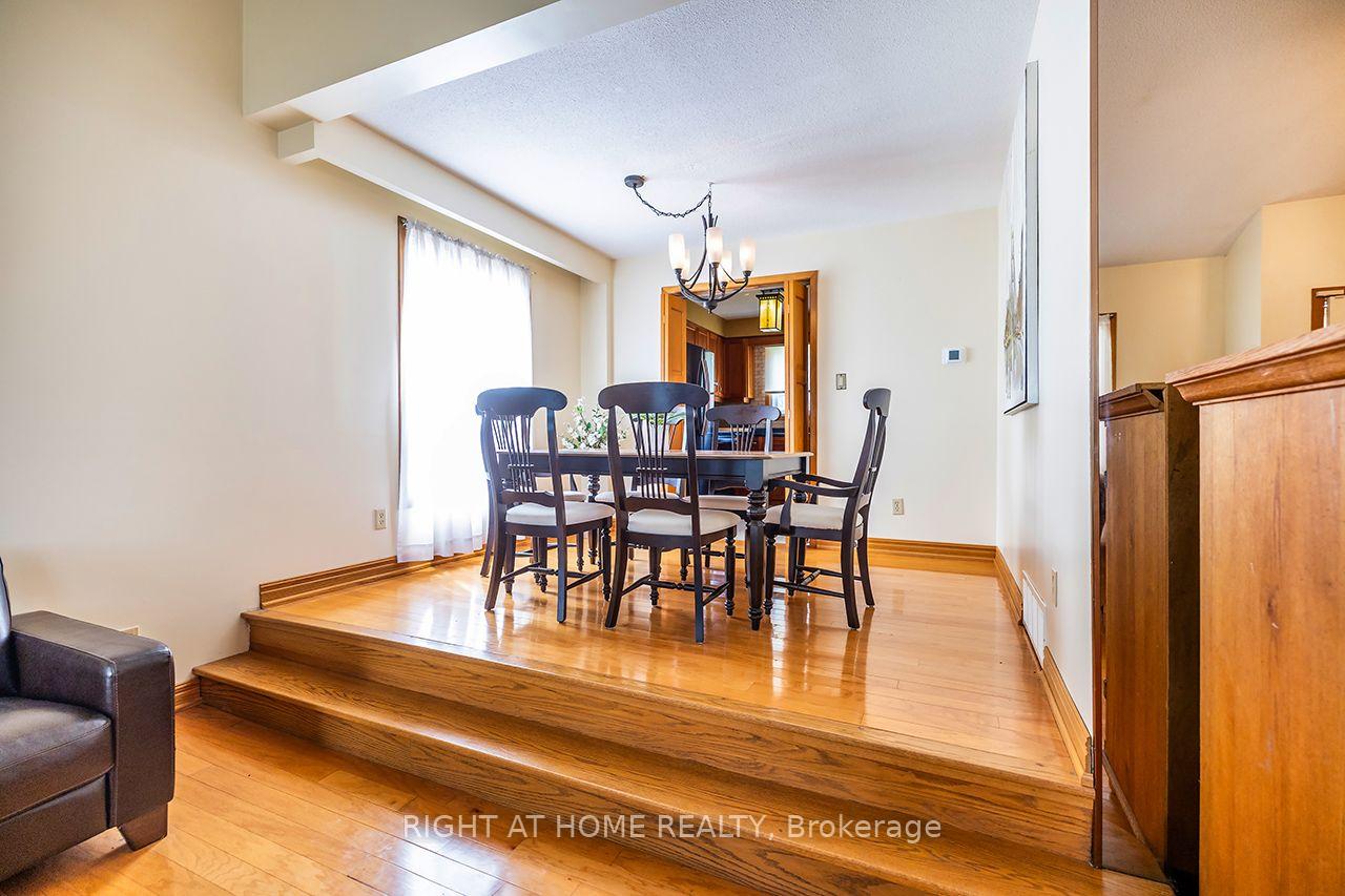 Photo 7 of 1770 Spruce Hill Road, Pickering, Dunbarton — HOMEH