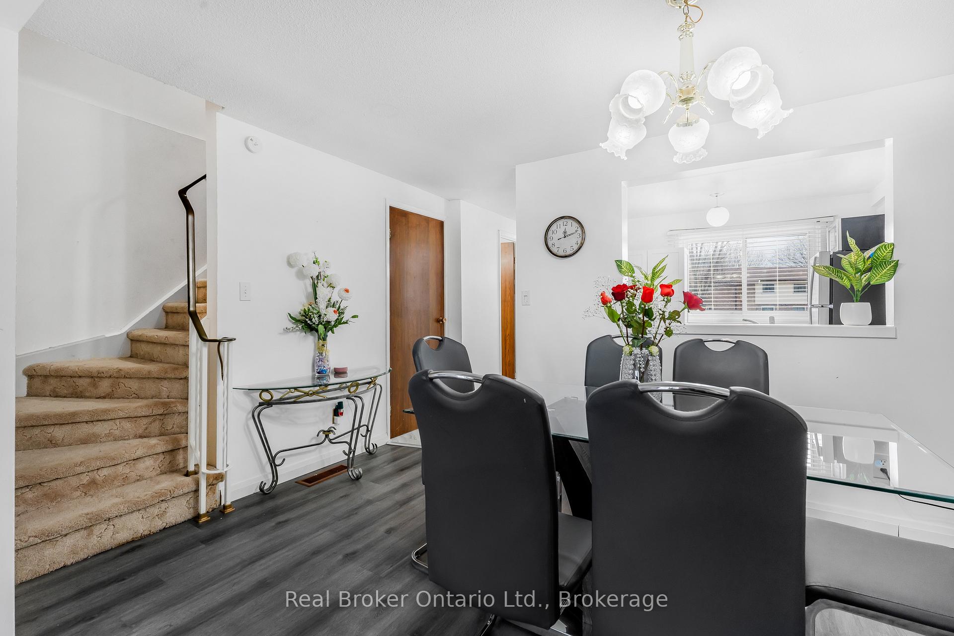 Photo 12 of Unit 8, 5982 Dunn Street, Niagara Falls, Arad/Fallsview — HOMEH