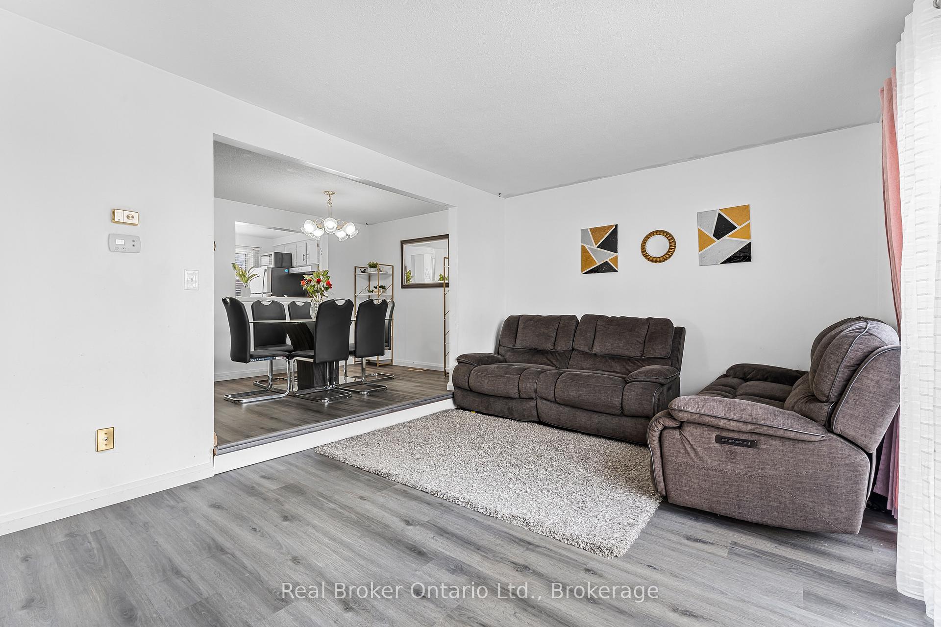 Photo 14 of Unit 8, 5982 Dunn Street, Niagara Falls, Arad/Fallsview — HOMEH