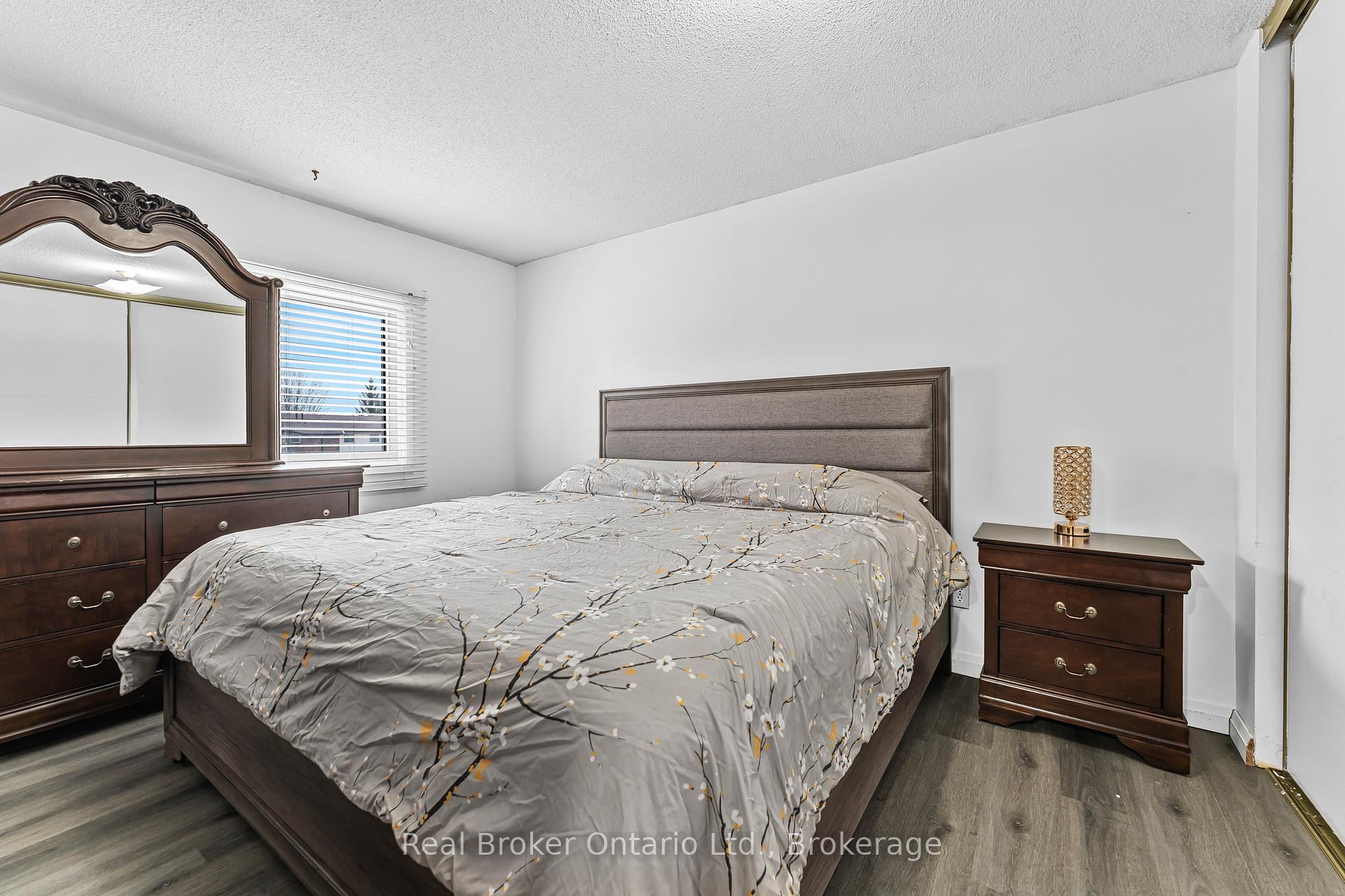 Photo 17 of Unit 8, 5982 Dunn Street, Niagara Falls, Arad/Fallsview — HOMEH