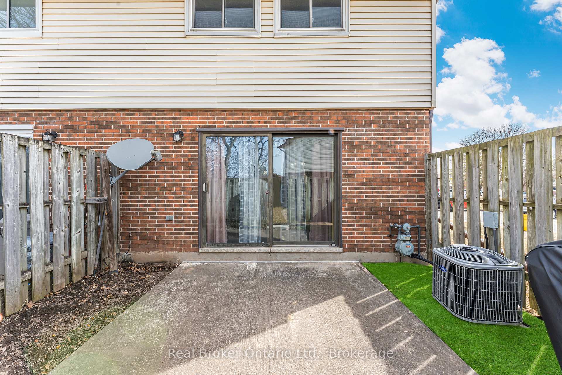 Photo 28 of Unit 8, 5982 Dunn Street, Niagara Falls, Arad/Fallsview — HOMEH