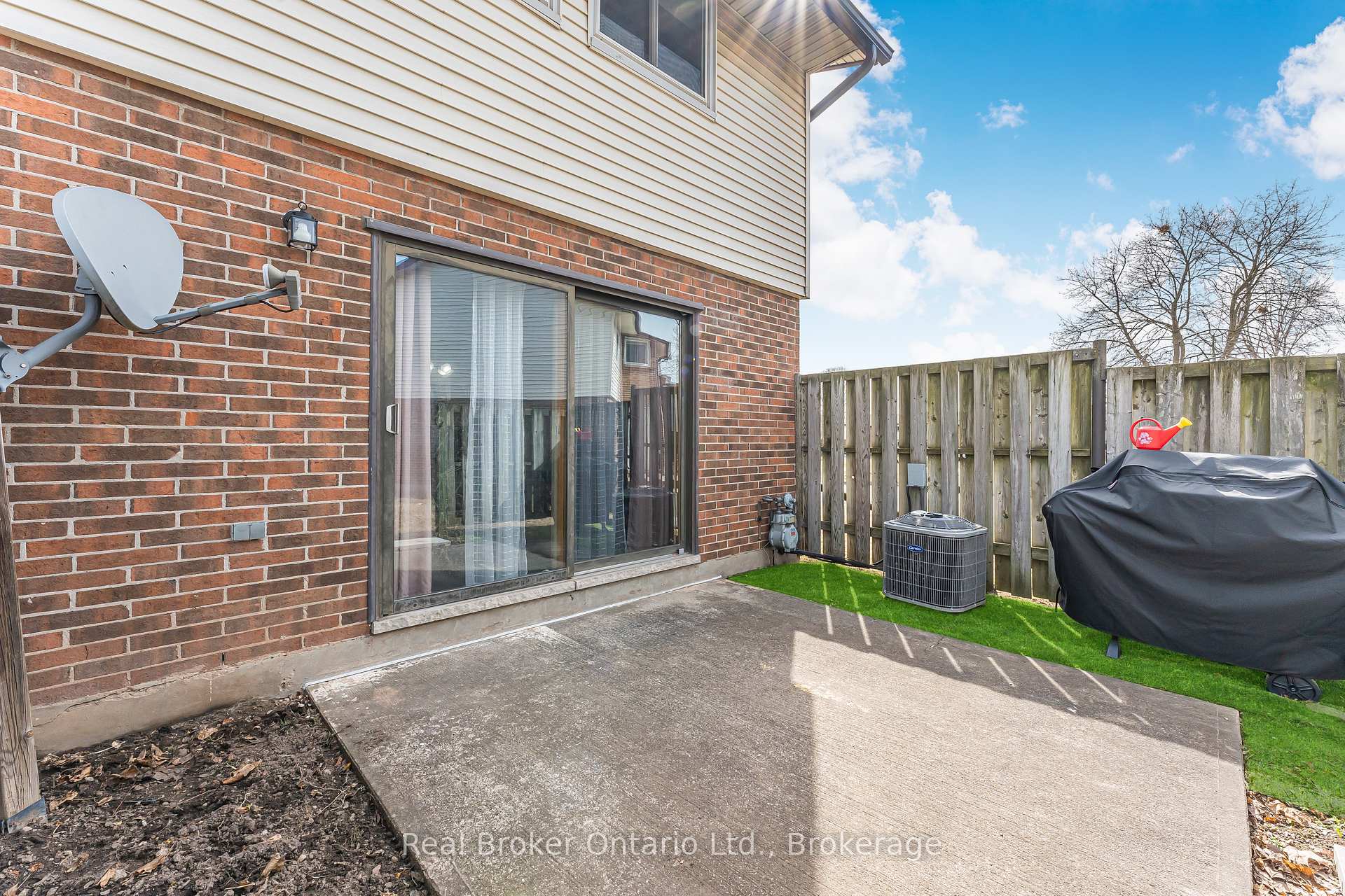 Photo 30 of Unit 8, 5982 Dunn Street, Niagara Falls, Arad/Fallsview — HOMEH