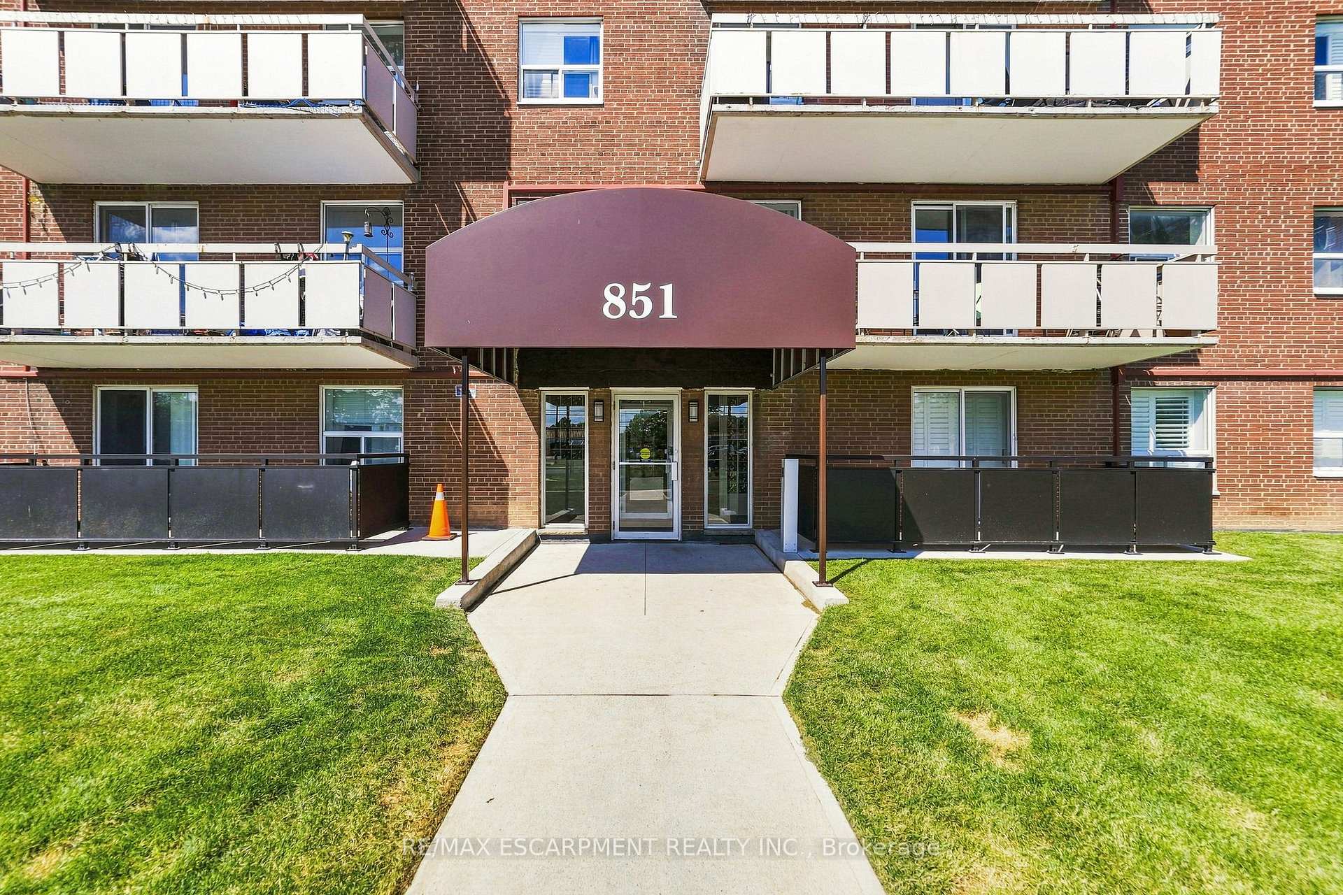 Photo 3 of Unit 202, 851 Queenston Road, Hamilton, Riverdale — HOMEH