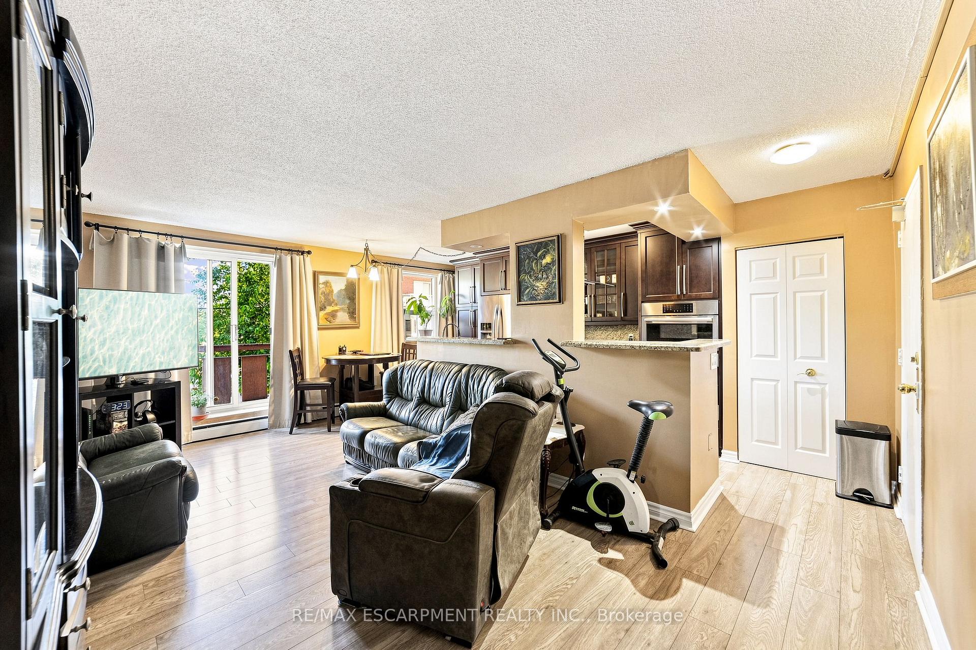 Photo 6 of Unit 202, 851 Queenston Road, Hamilton, Riverdale — HOMEH