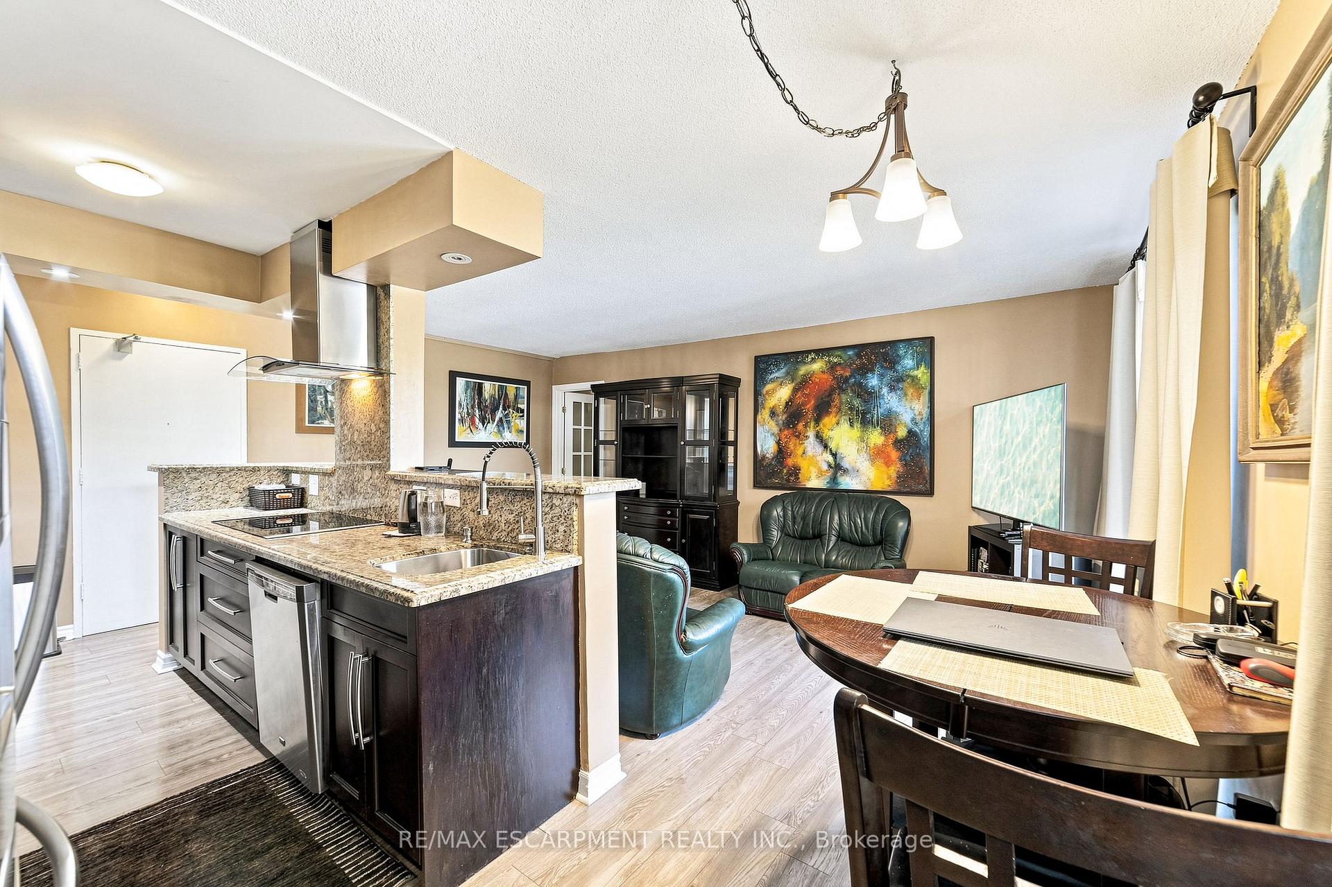 Photo 10 of Unit 202, 851 Queenston Road, Hamilton, Riverdale — HOMEH