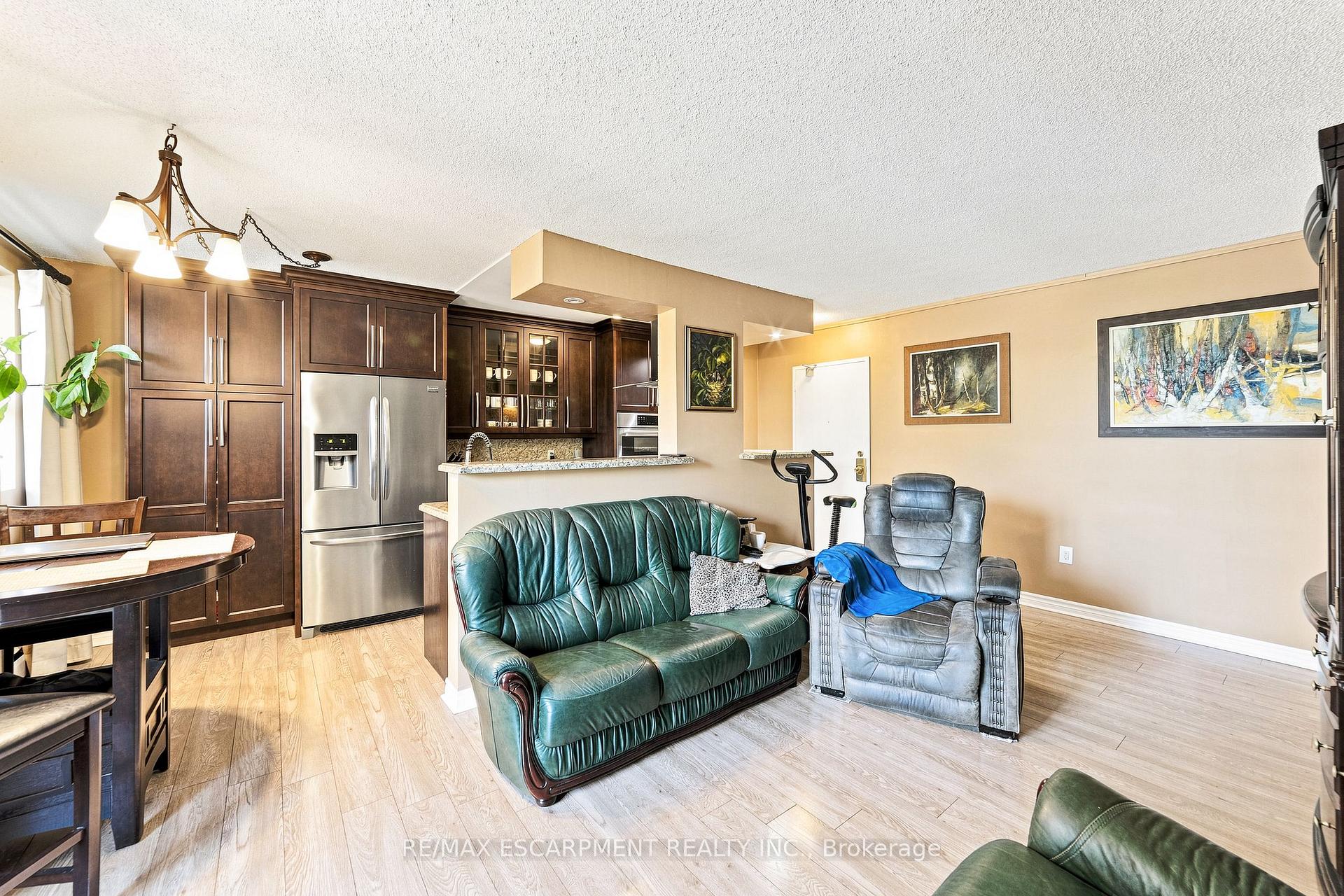 Photo 12 of Unit 202, 851 Queenston Road, Hamilton, Riverdale — HOMEH