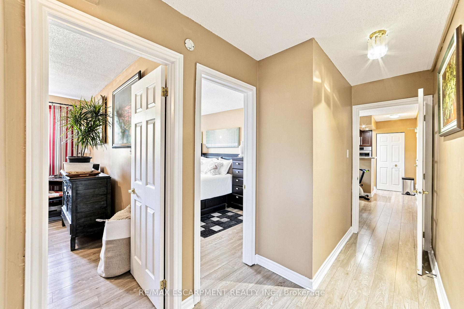 Photo 14 of Unit 202, 851 Queenston Road, Hamilton, Riverdale — HOMEH