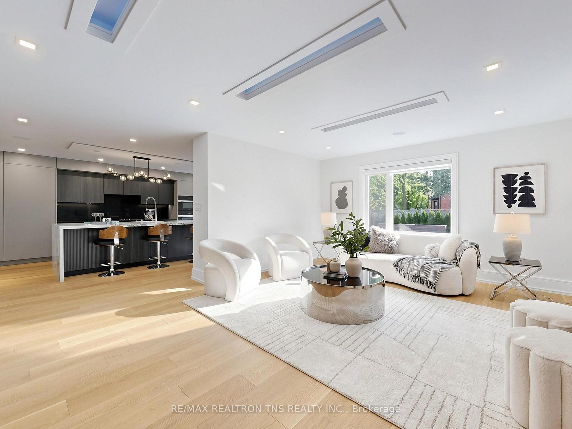 Photo 13 of 2 Eastgate Crescent, Richmond Hill, Bayview Hill — HOMEH