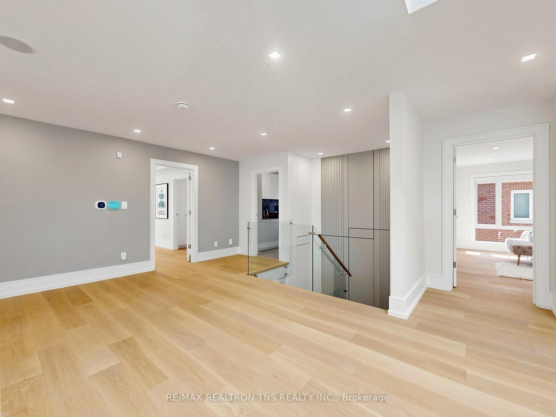 Photo 24 of 2 Eastgate Crescent, Richmond Hill, Bayview Hill — HOMEH