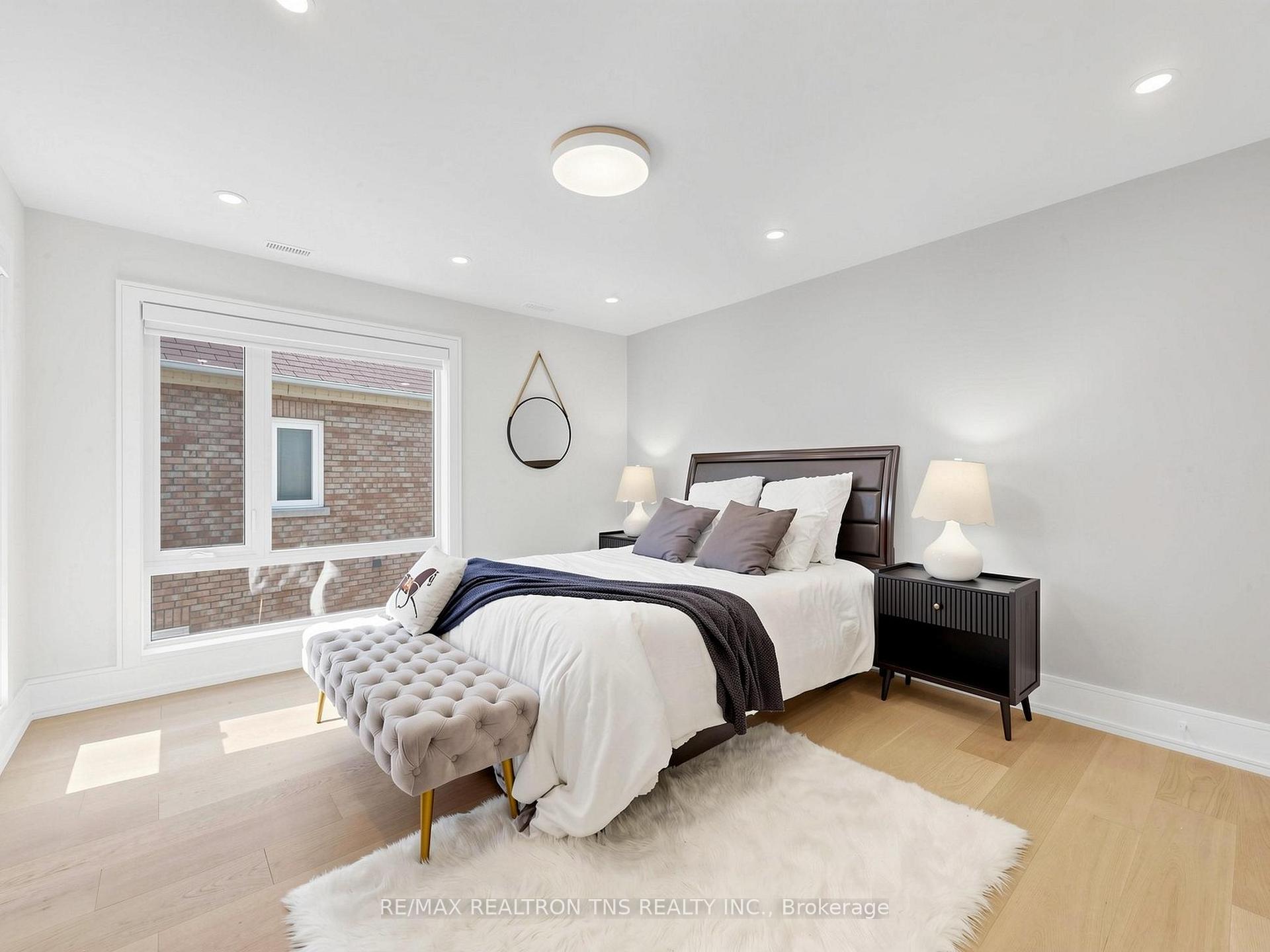 Photo 33 of 2 Eastgate Crescent, Richmond Hill, Bayview Hill — HOMEH