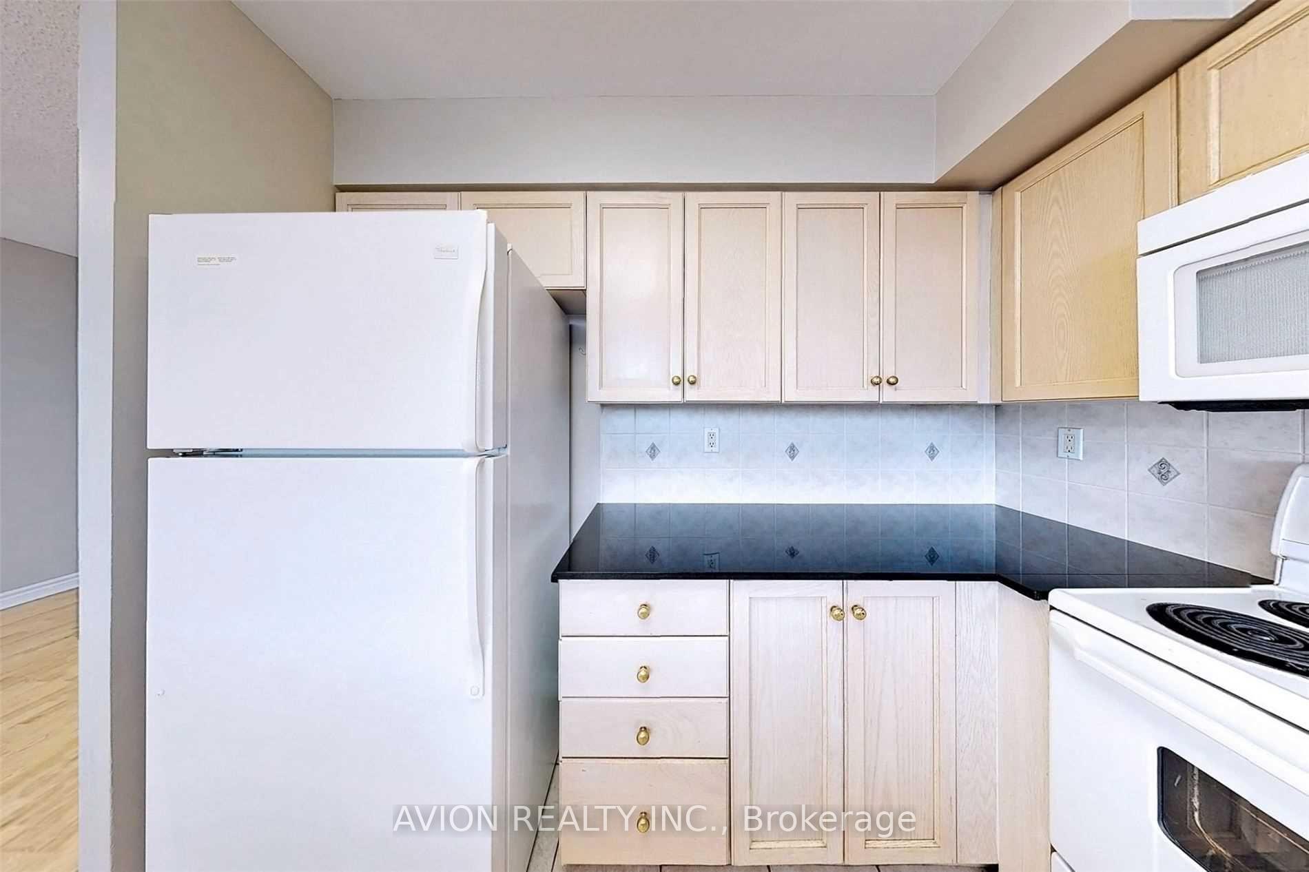 Photo 13 of Unit 320, 1720 Eglinton Avenue E, North York, Victoria Village — HOMEH