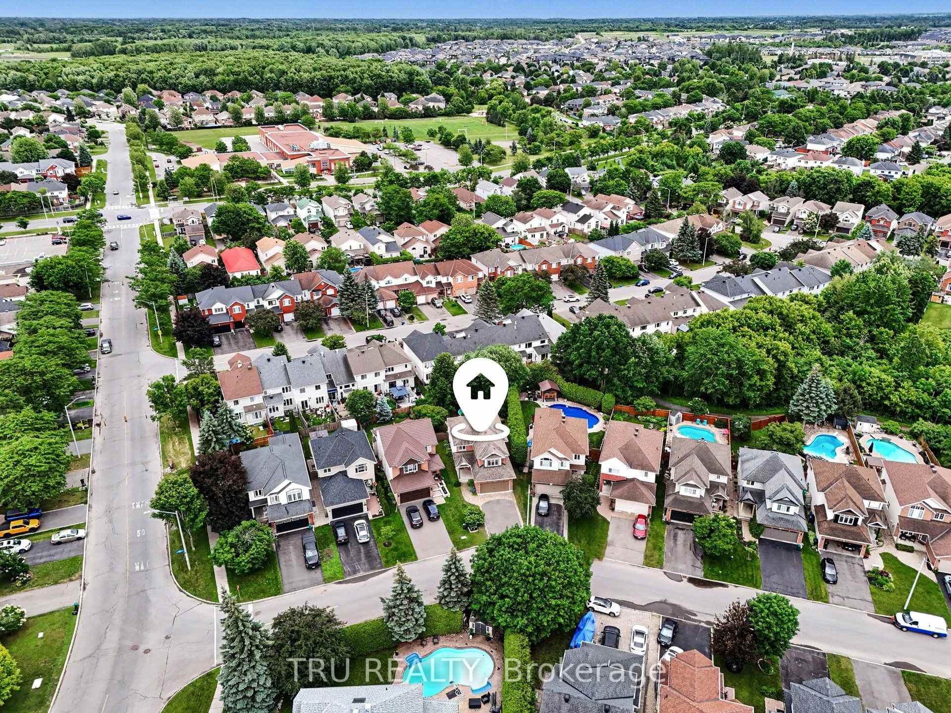 Photo 2 of 4082 Otter Tail Crescent, Ottawa, Riverside South/Gloucester Glen — HOMEH