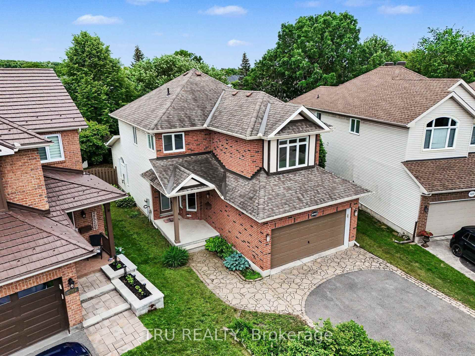 Photo 3 of 4082 Otter Tail Crescent, Ottawa, Riverside South/Gloucester Glen — HOMEH