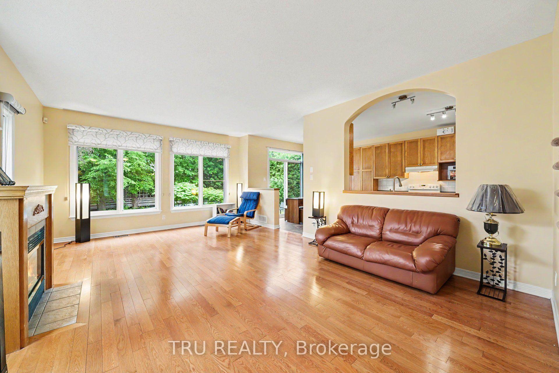 Photo 10 of 4082 Otter Tail Crescent, Ottawa, Riverside South/Gloucester Glen — HOMEH