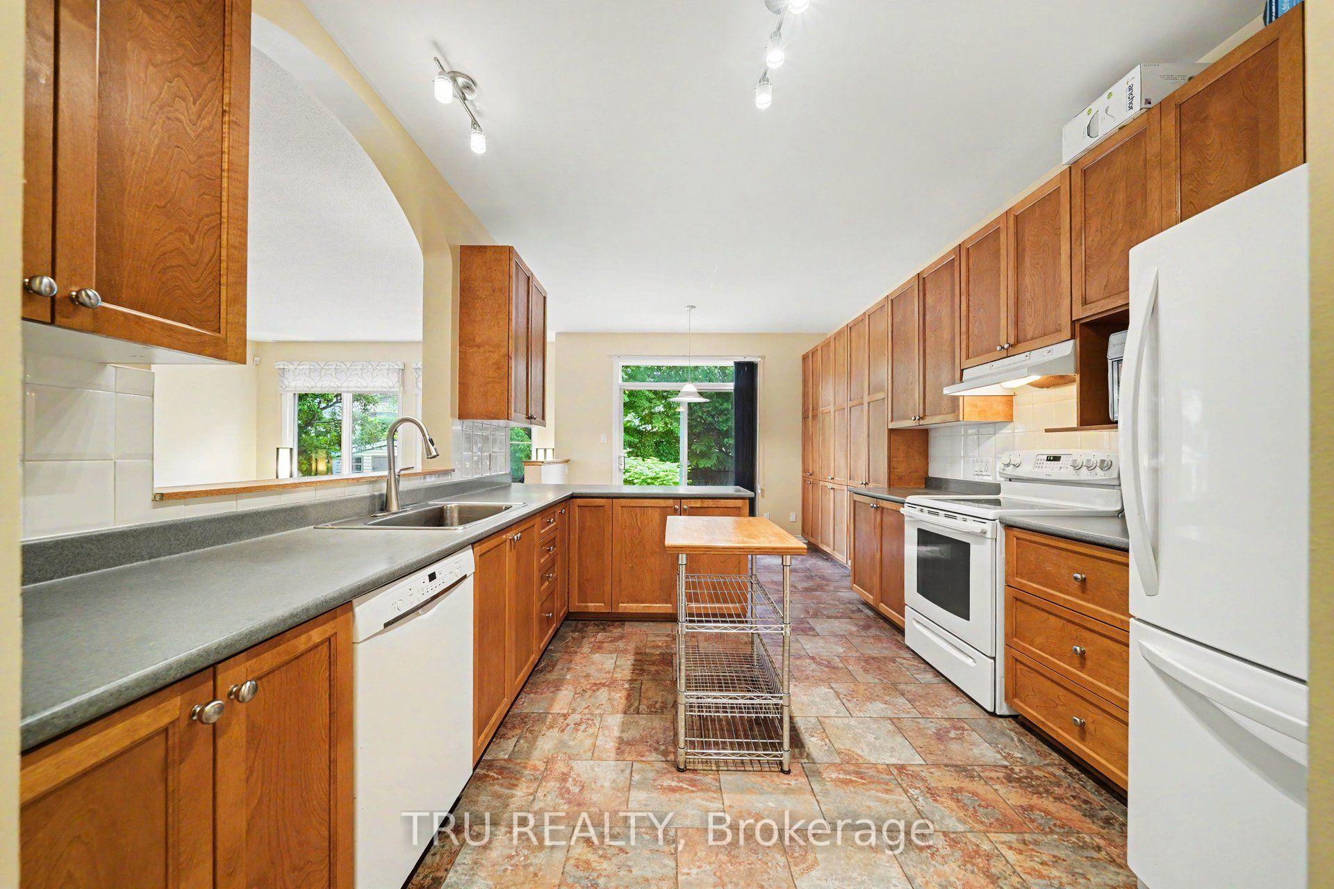 Photo 16 of 4082 Otter Tail Crescent, Ottawa, Riverside South/Gloucester Glen — HOMEH