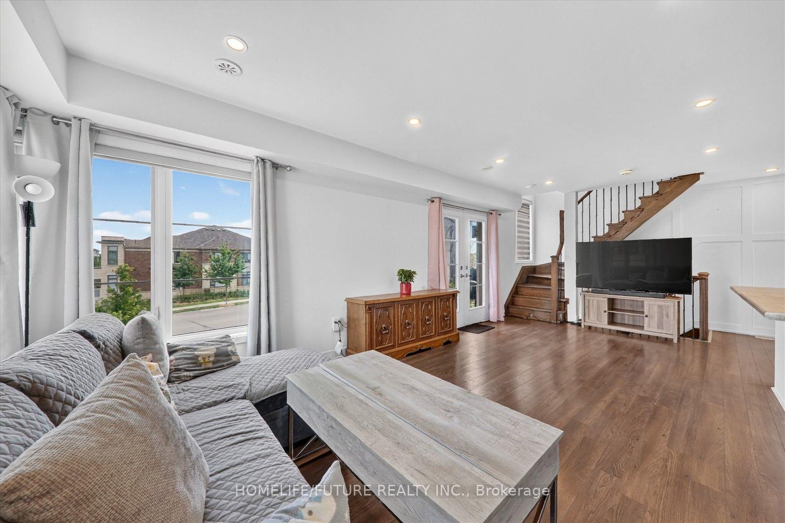 Photo 13 of 46 Pallock Hill Way, Whitby, Pringle Creek — HOMEH
