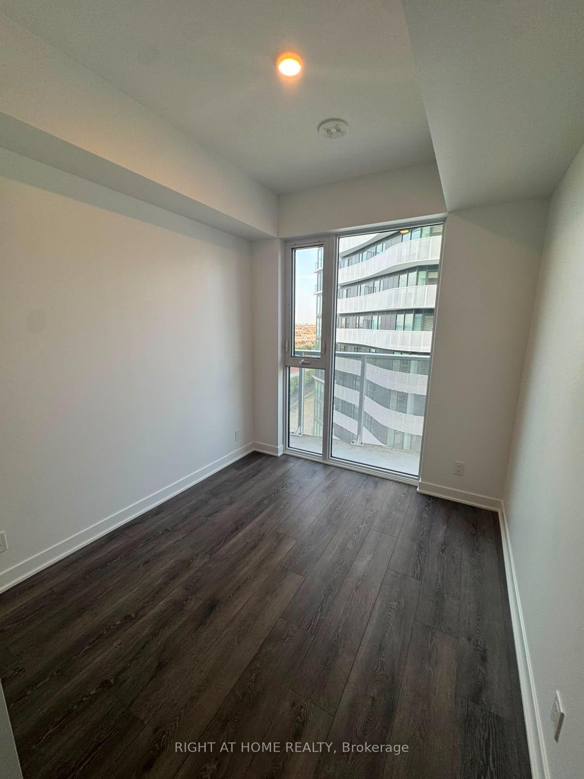 Photo 6 of Unit 1704, 10 Flavelle Trail, Vaughan, Steeles West Industrial — HOMEH