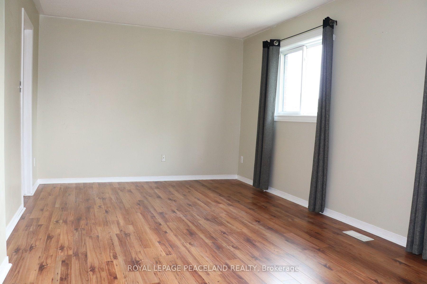 Photo 8 of 609 Walpole Crescent, Newmarket, Stonehaven-Wyndham — HOMEH