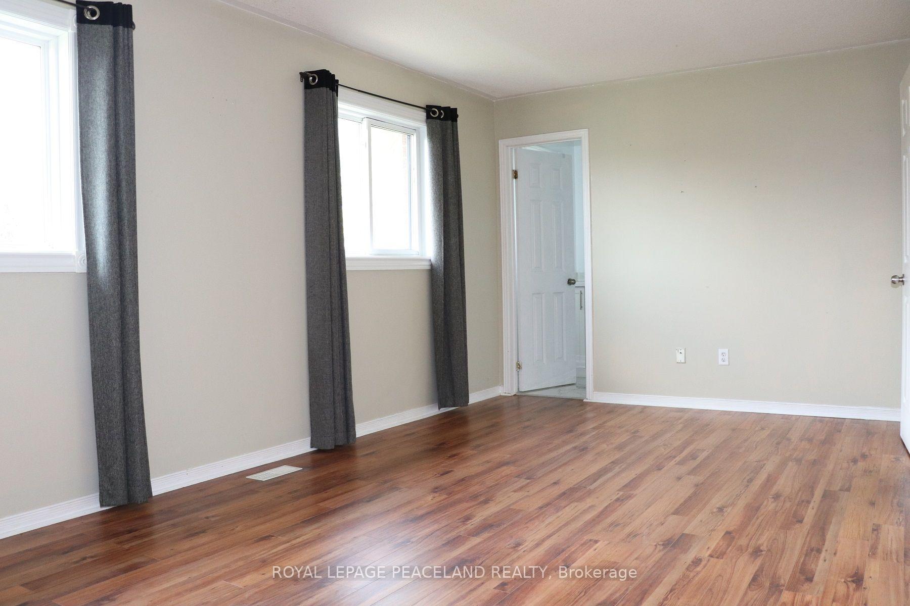 Photo 9 of 609 Walpole Crescent, Newmarket, Stonehaven-Wyndham — HOMEH
