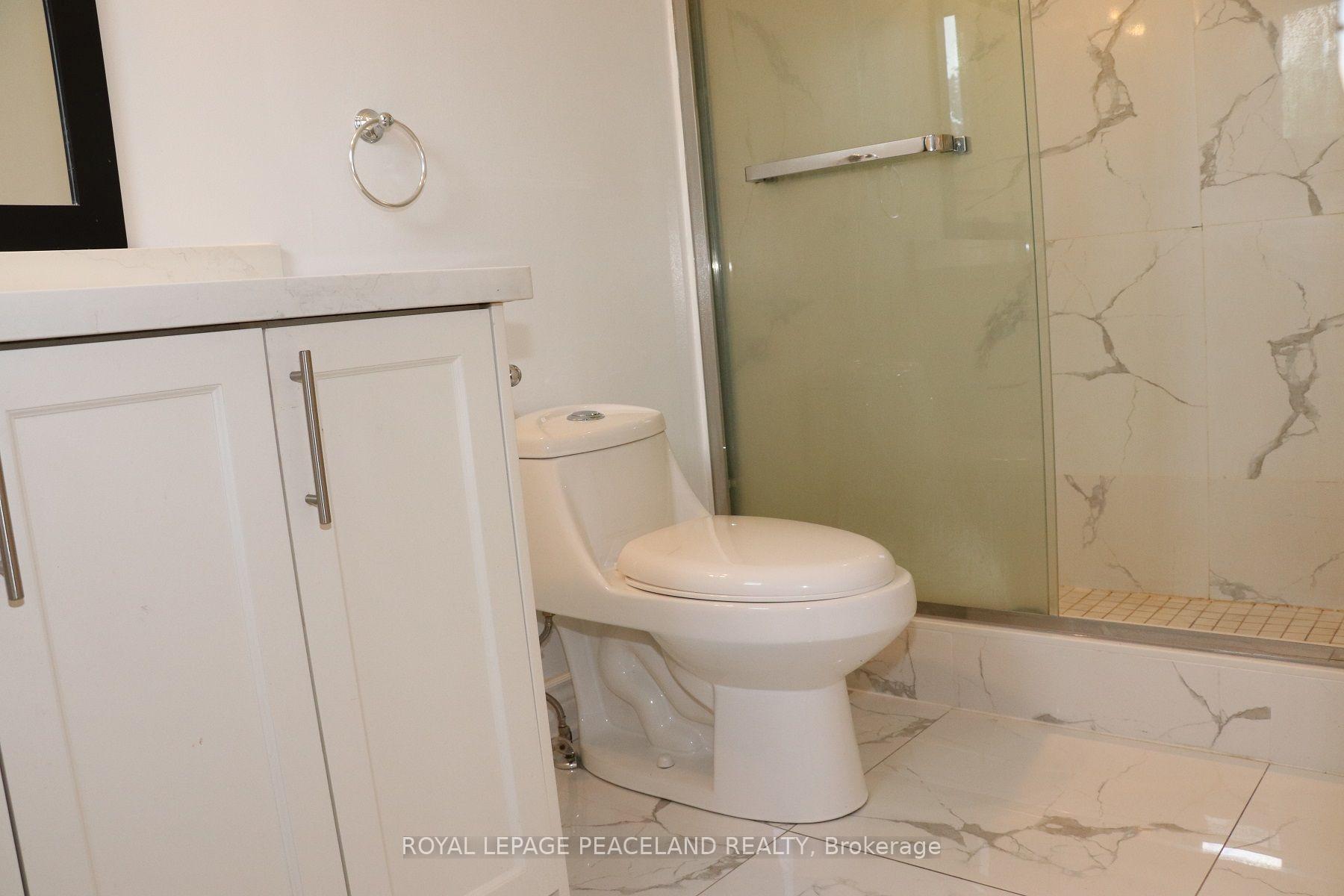 Photo 10 of 609 Walpole Crescent, Newmarket, Stonehaven-Wyndham — HOMEH