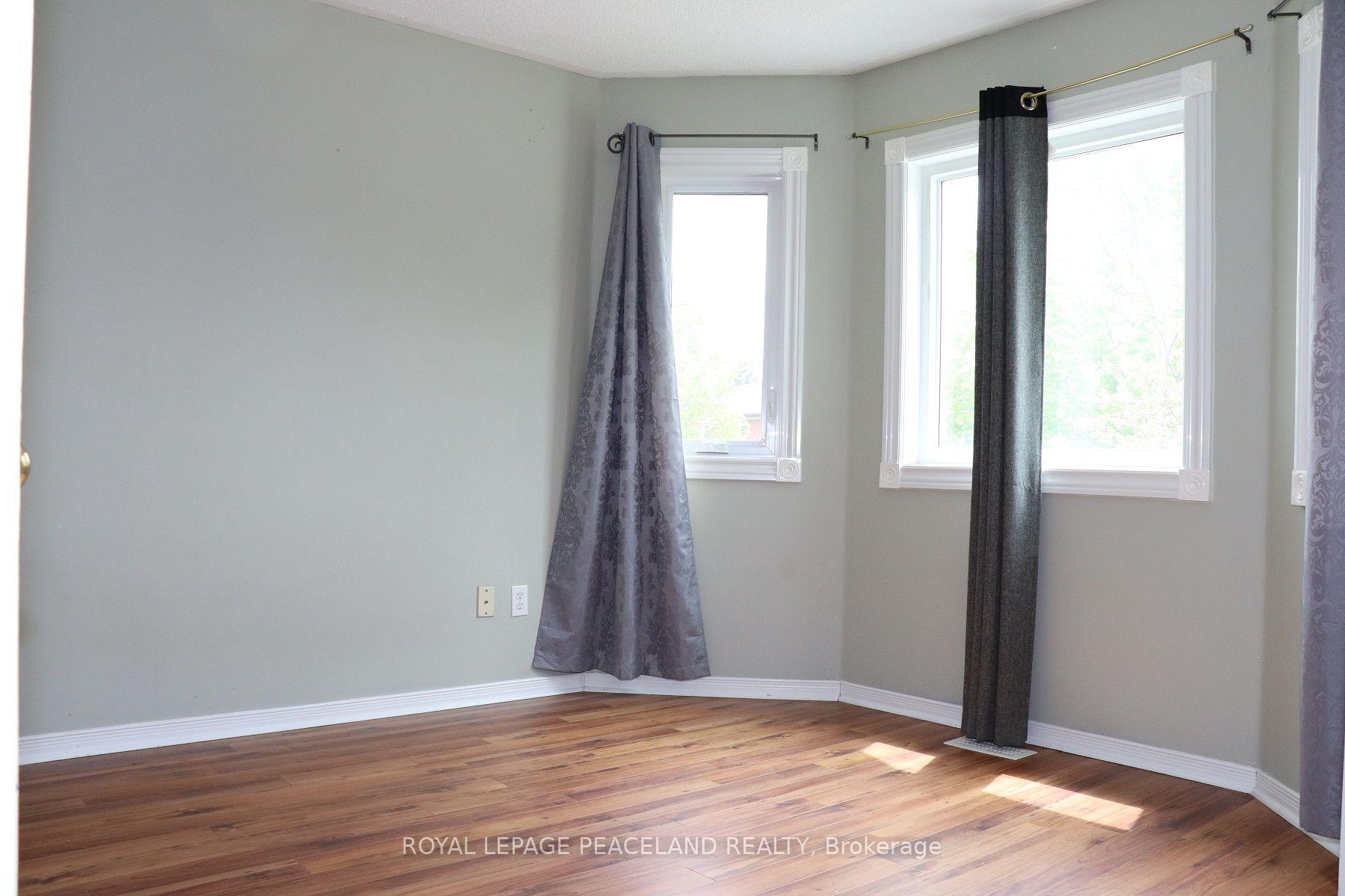 Photo 14 of 609 Walpole Crescent, Newmarket, Stonehaven-Wyndham — HOMEH