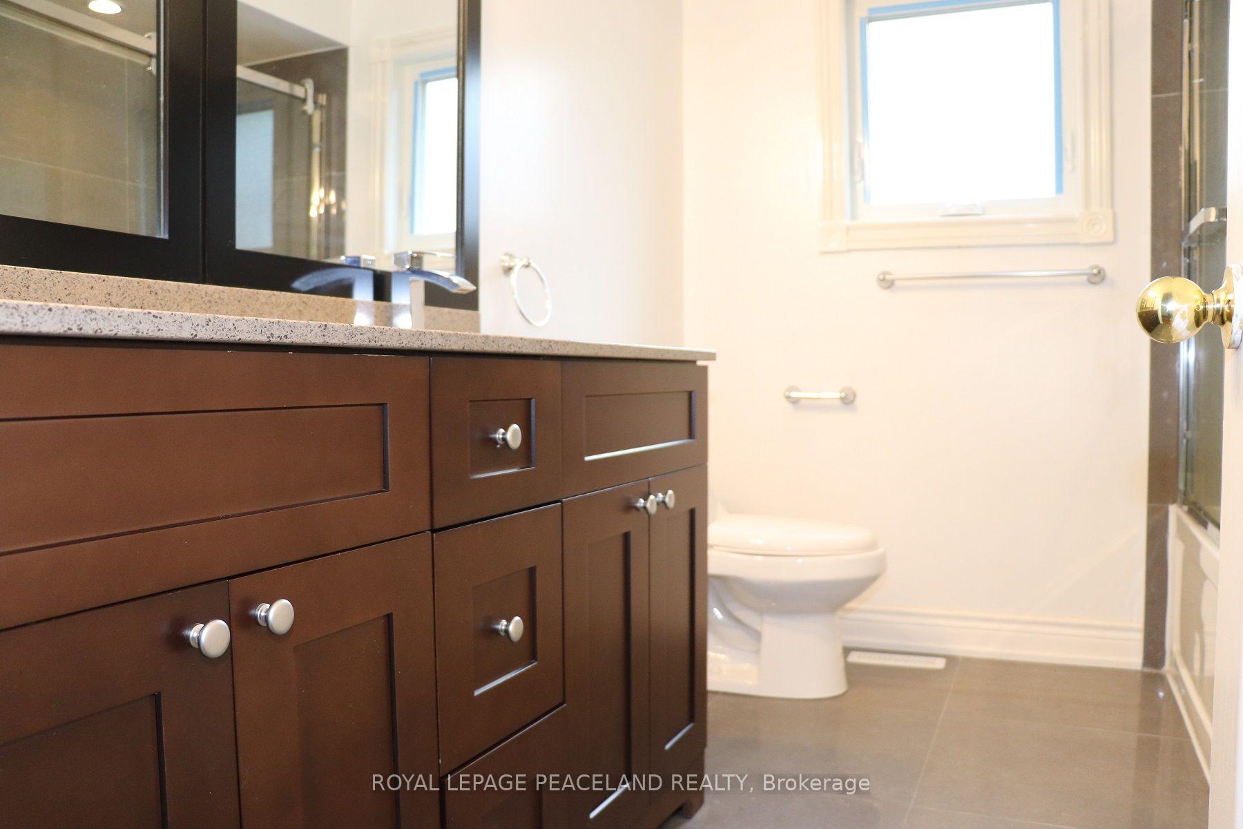 Photo 16 of 609 Walpole Crescent, Newmarket, Stonehaven-Wyndham — HOMEH