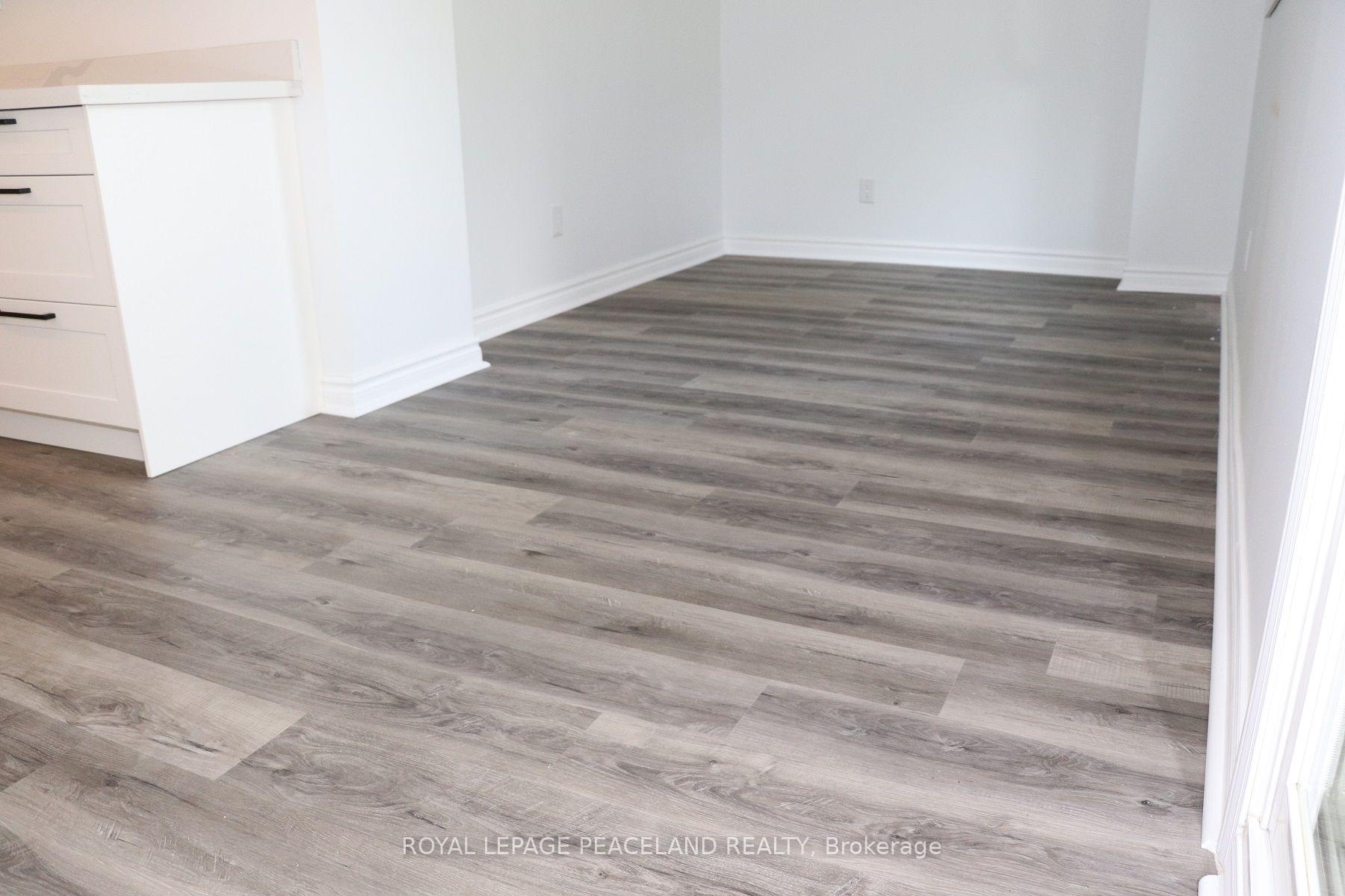Photo 20 of 609 Walpole Crescent, Newmarket, Stonehaven-Wyndham — HOMEH