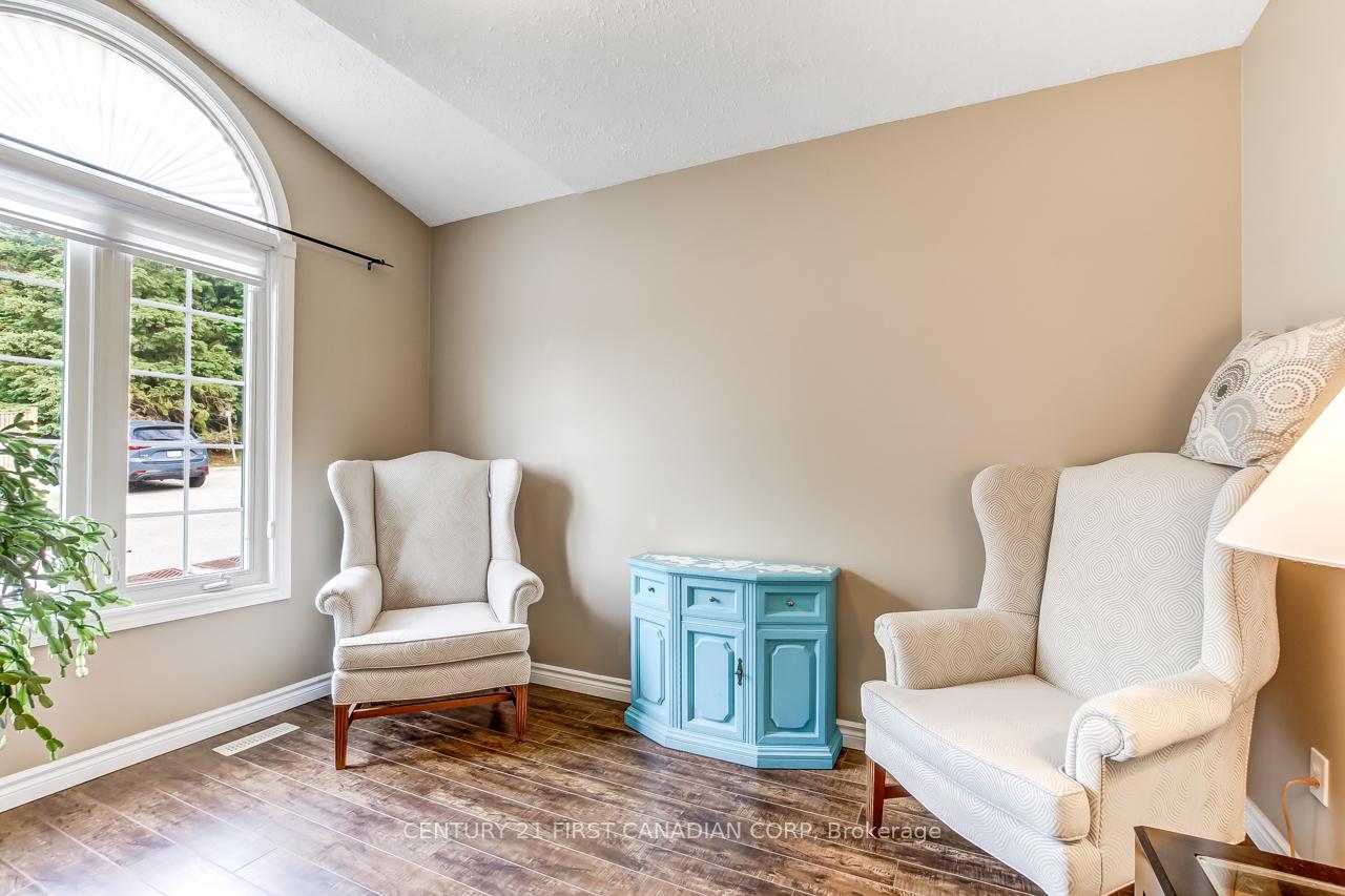 Photo 4 of Unit 47, 1077 Hamilton Road, London, East O — HOMEH