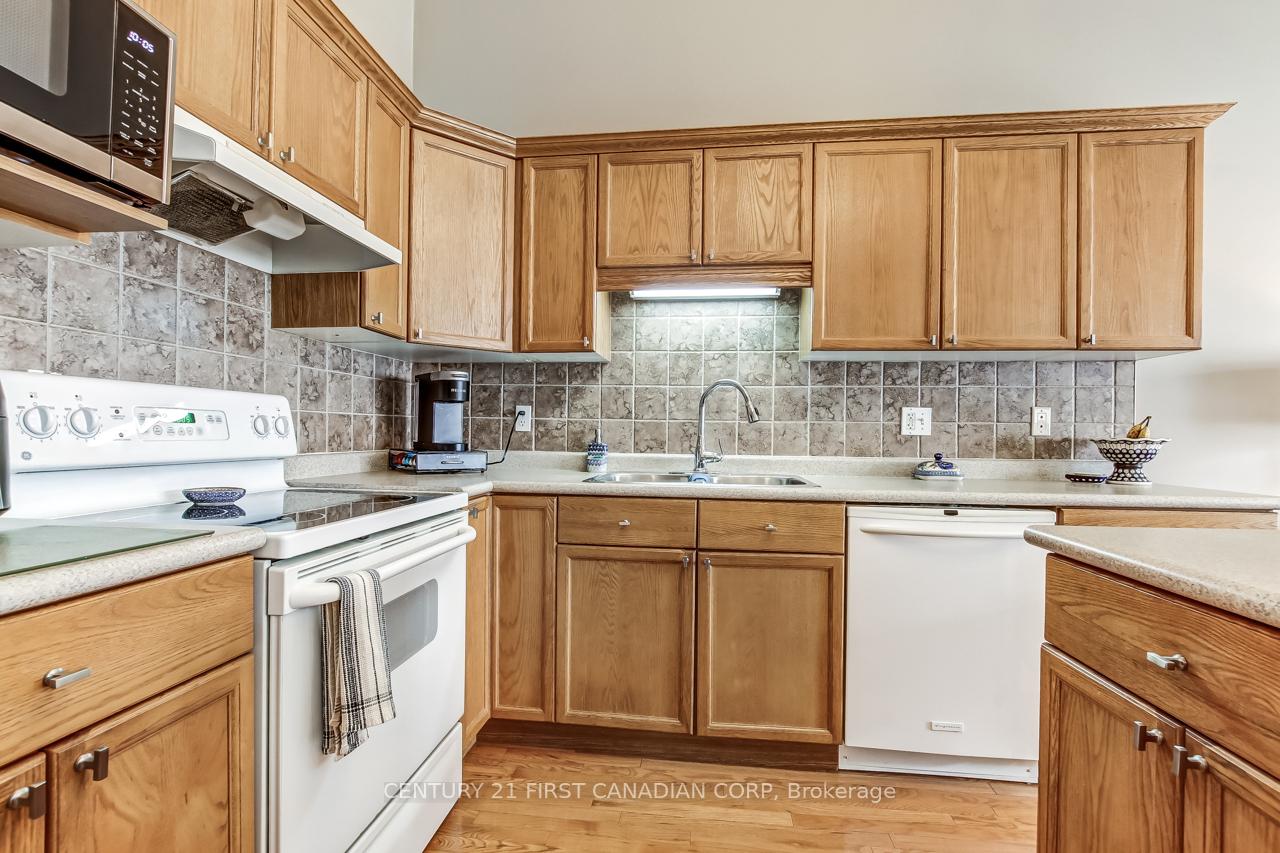 Photo 9 of Unit 47, 1077 Hamilton Road, London, East O — HOMEH