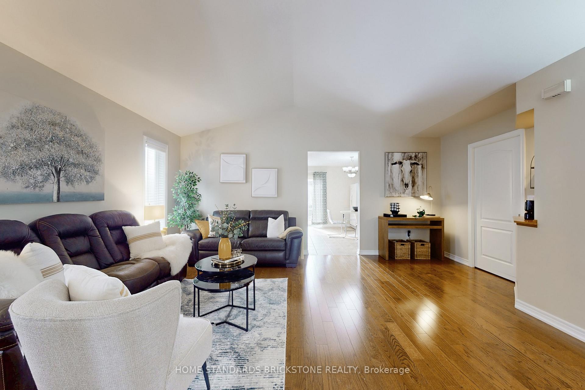 Photo 7 of 412 Autumn Crescent, Welland, West Welland — HOMEH