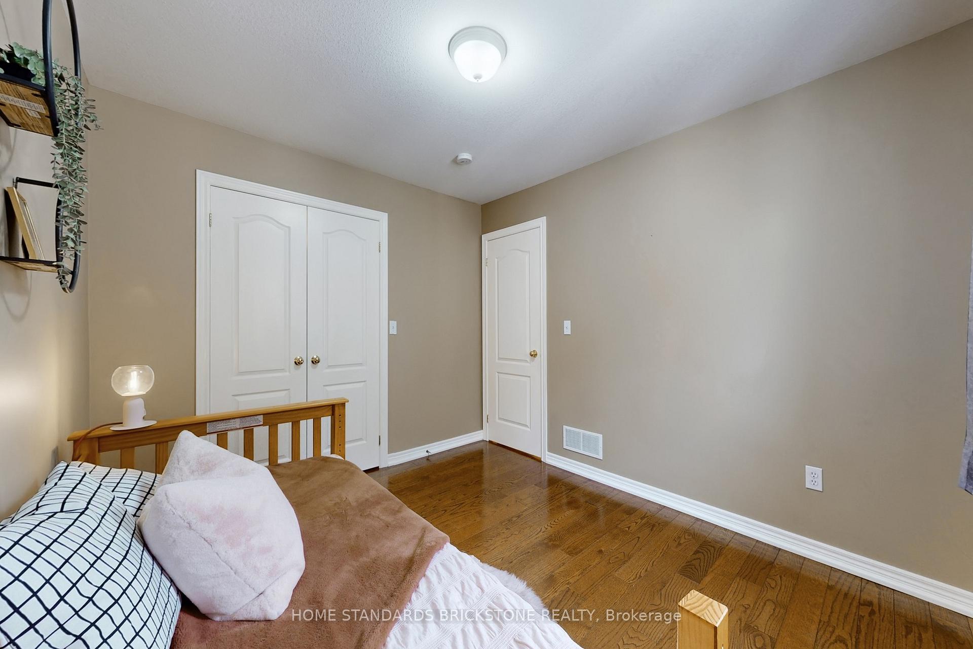 Photo 20 of 412 Autumn Crescent, Welland, West Welland — HOMEH