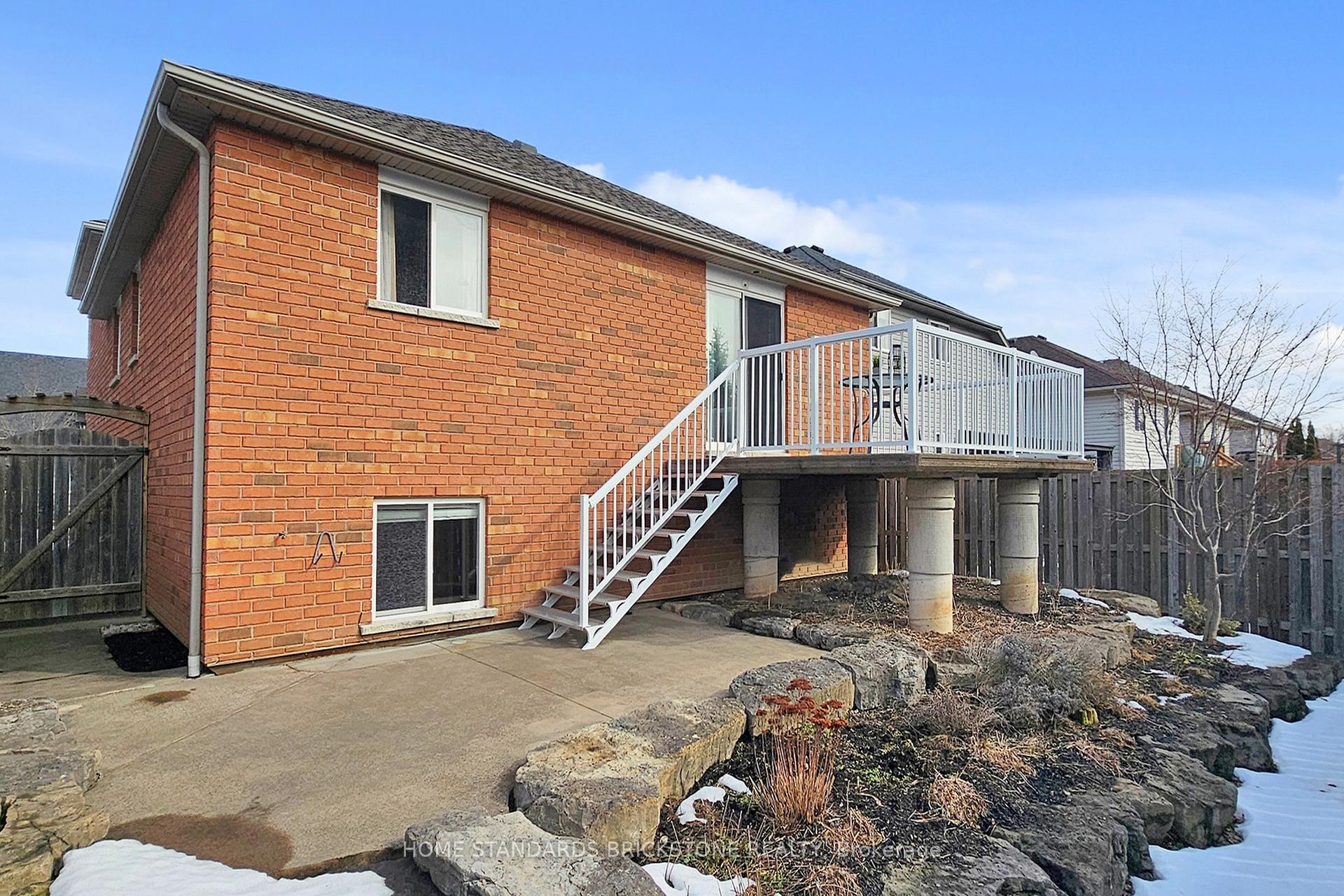 Photo 38 of 412 Autumn Crescent, Welland, West Welland — HOMEH