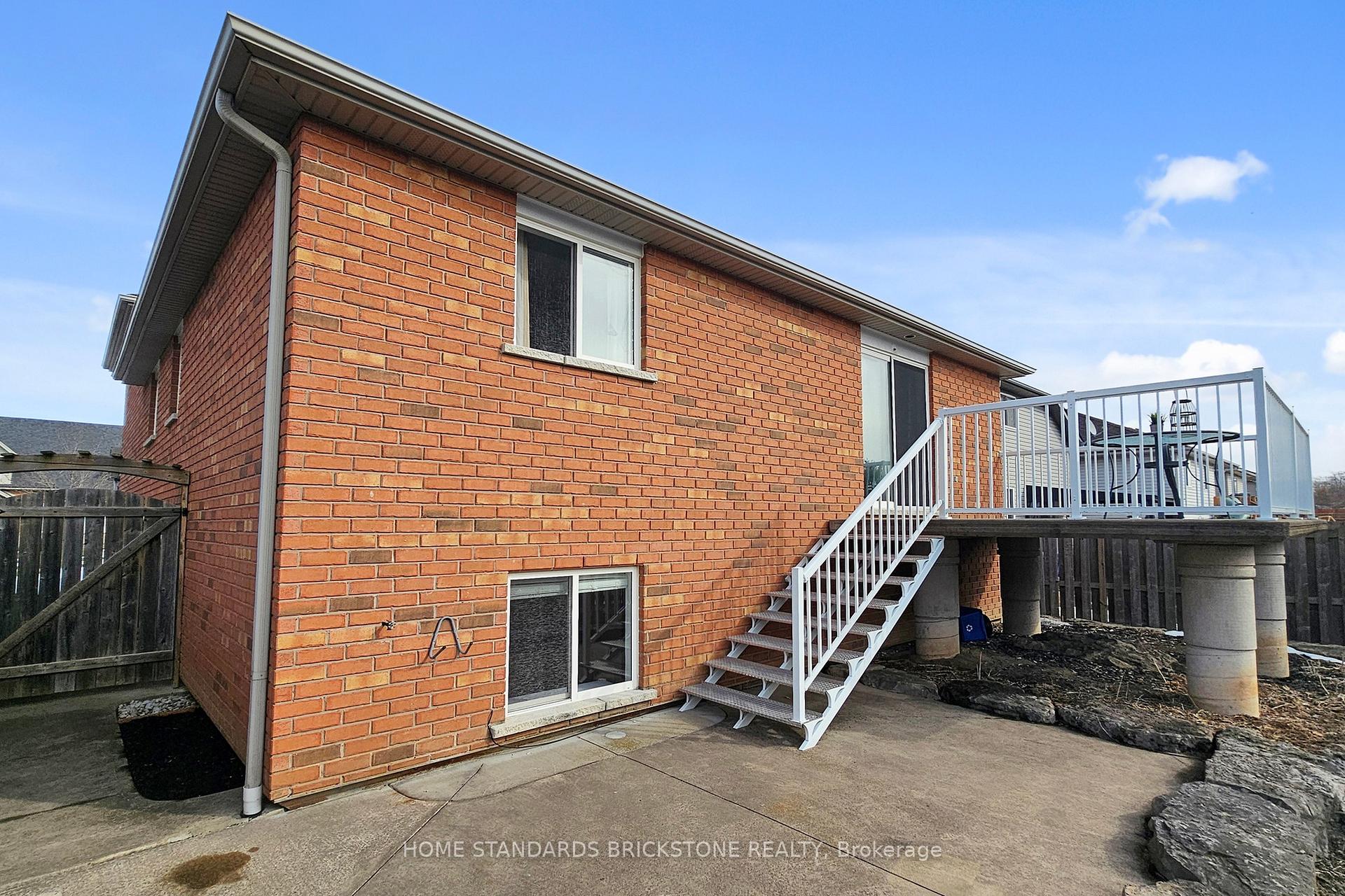 Photo 41 of 412 Autumn Crescent, Welland, West Welland — HOMEH