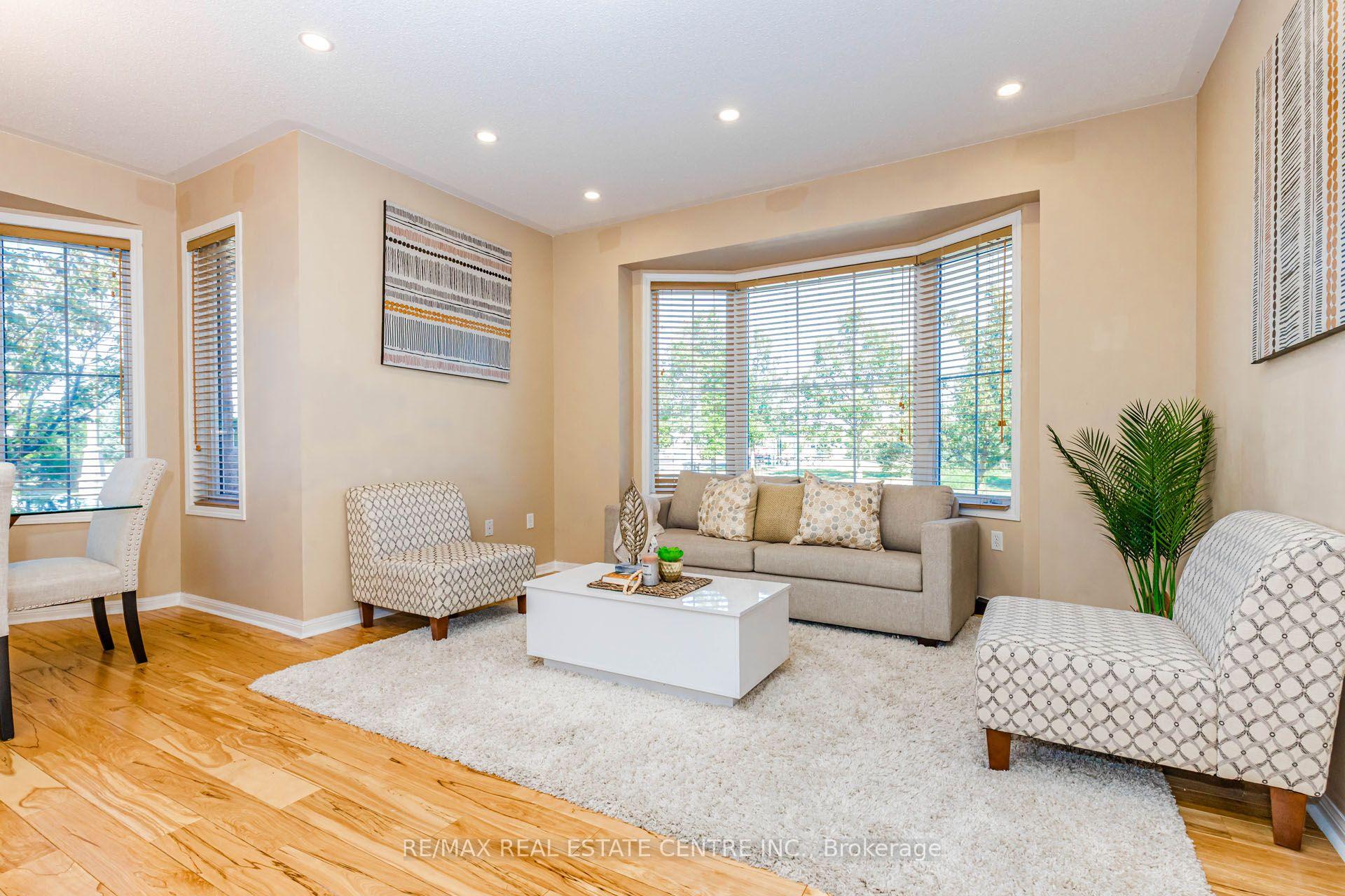 Photo 7 of 14 Alboreto Way, Brampton, Credit Valley — HOMEH