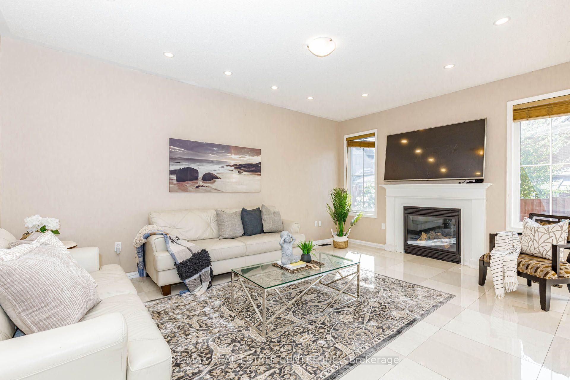 Photo 17 of 14 Alboreto Way, Brampton, Credit Valley — HOMEH