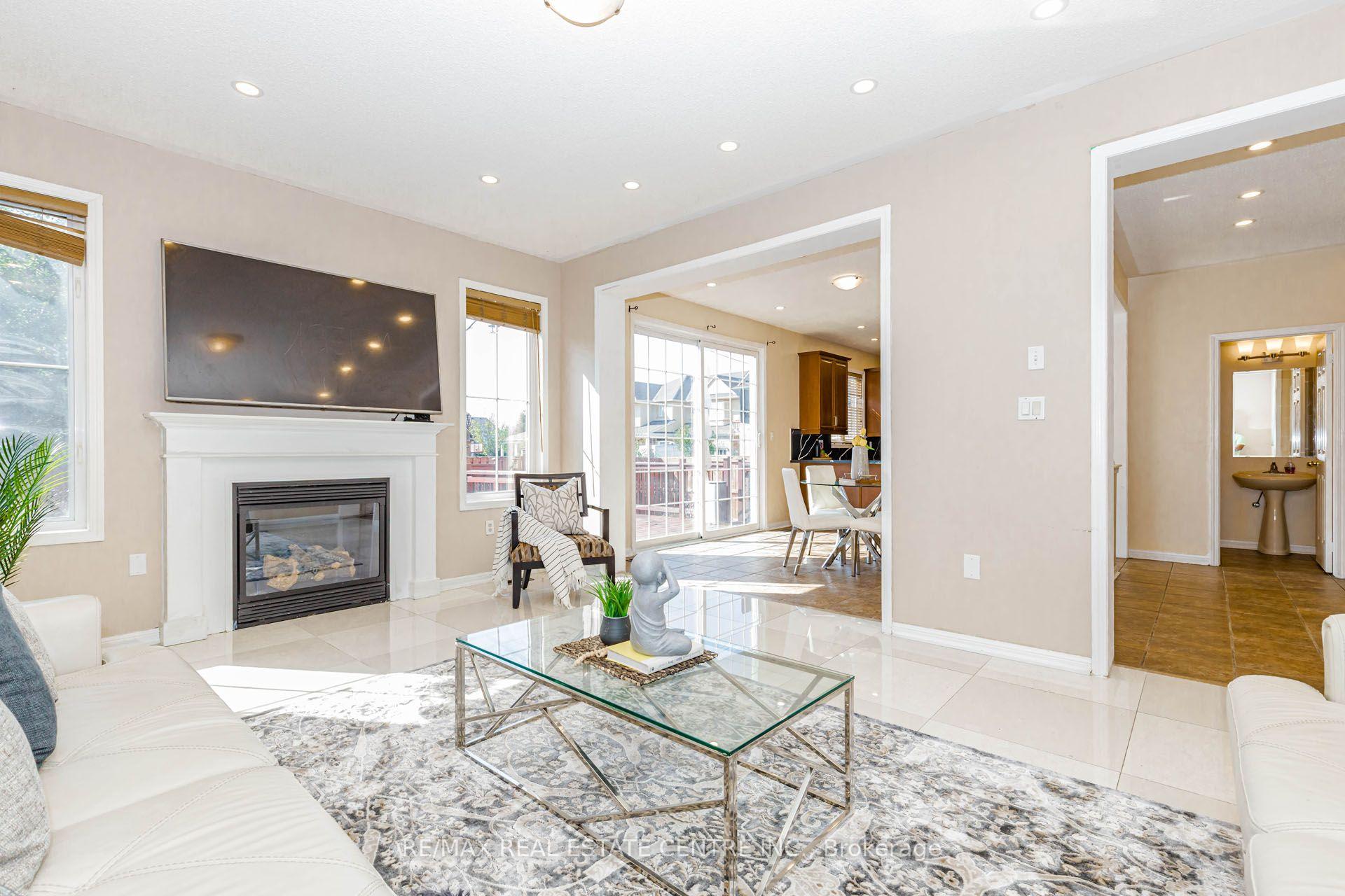 Photo 18 of 14 Alboreto Way, Brampton, Credit Valley — HOMEH