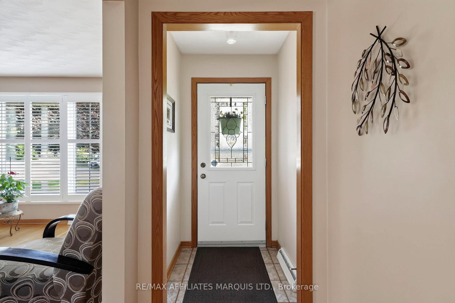 Photo 5 of 748 Montcalm Court, Cornwall, Cornwall — HOMEH