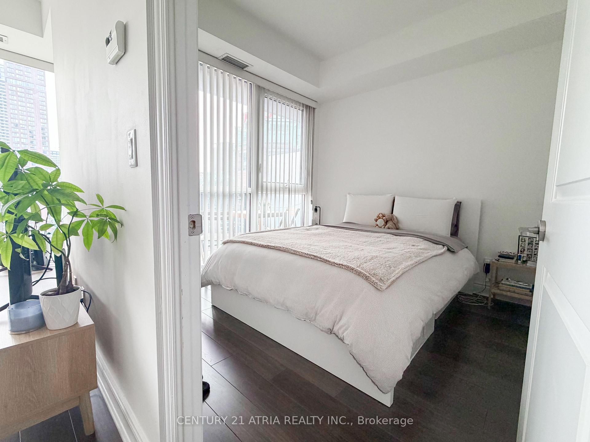Photo 8 of Unit 1901, 28 Ted Rogers Way, Toronto, Church-Yonge Corridor — HOMEH