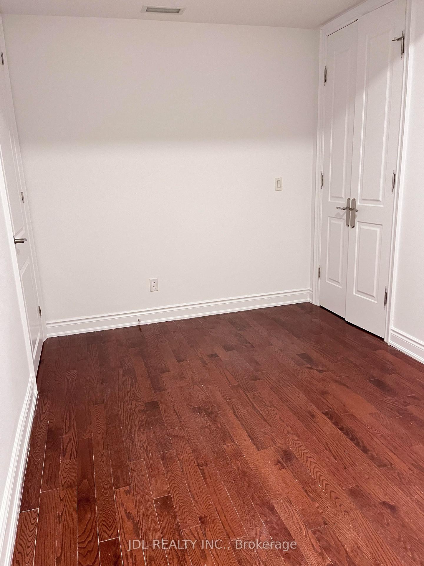 Photo 11 of Unit 4403, 761 Bay Street, Toronto, Bay Street Corridor — HOMEH