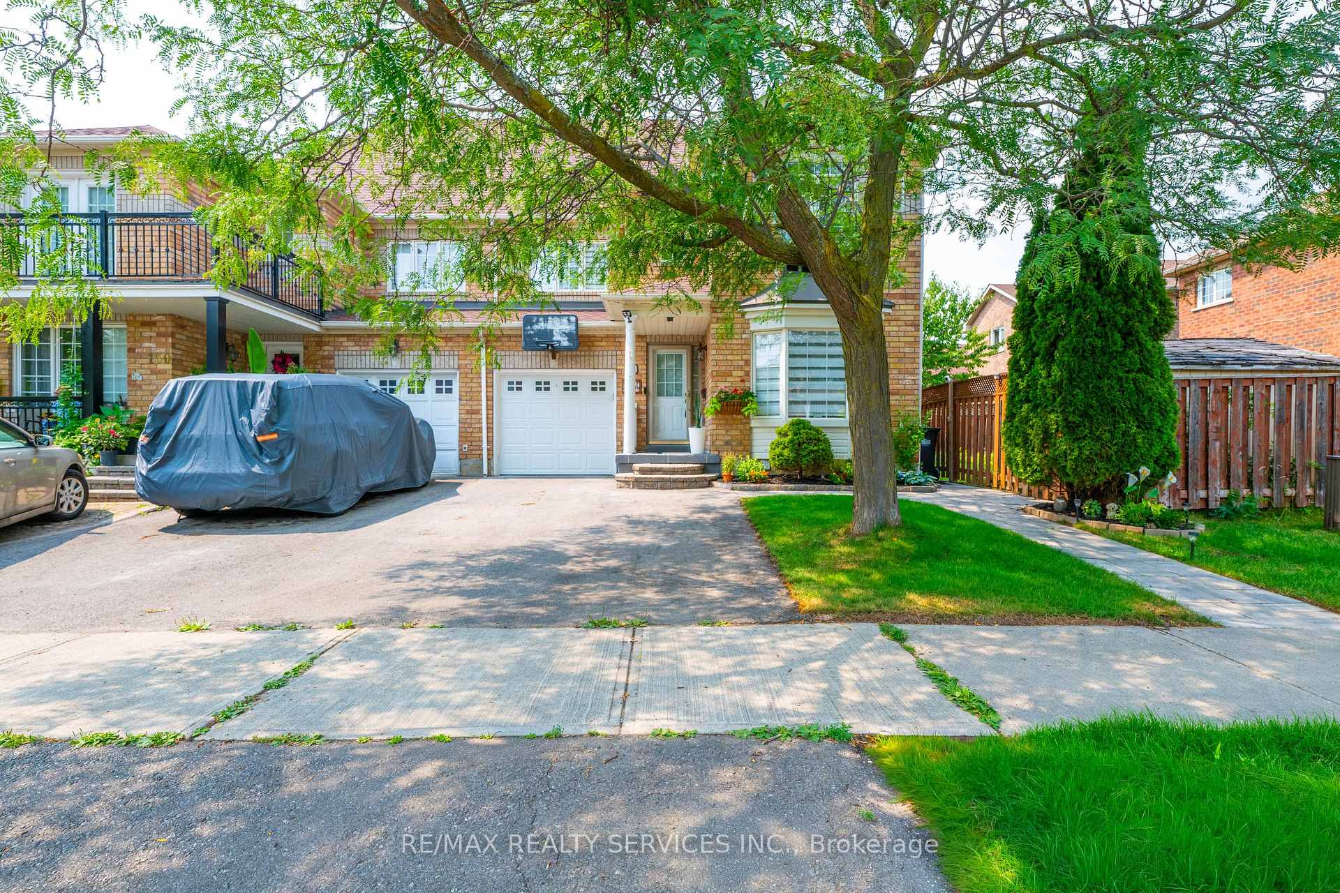 Photo 7 of 128 Seaside Circle, Brampton, Sandringham-Wellington — HOMEH