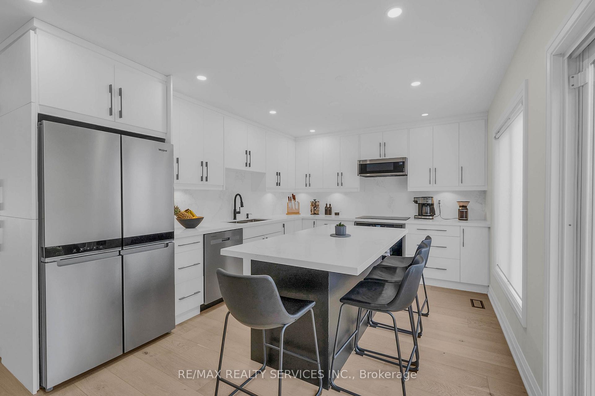 Photo 1 of 128 Seaside Circle, Brampton, Sandringham-Wellington — HOMEH