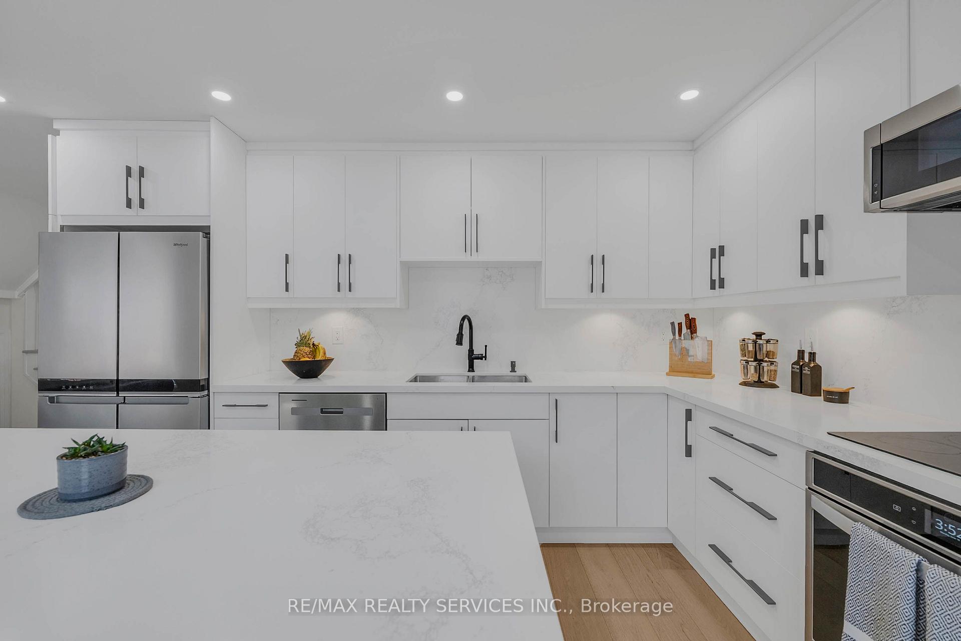 Photo 18 of 128 Seaside Circle, Brampton, Sandringham-Wellington — HOMEH