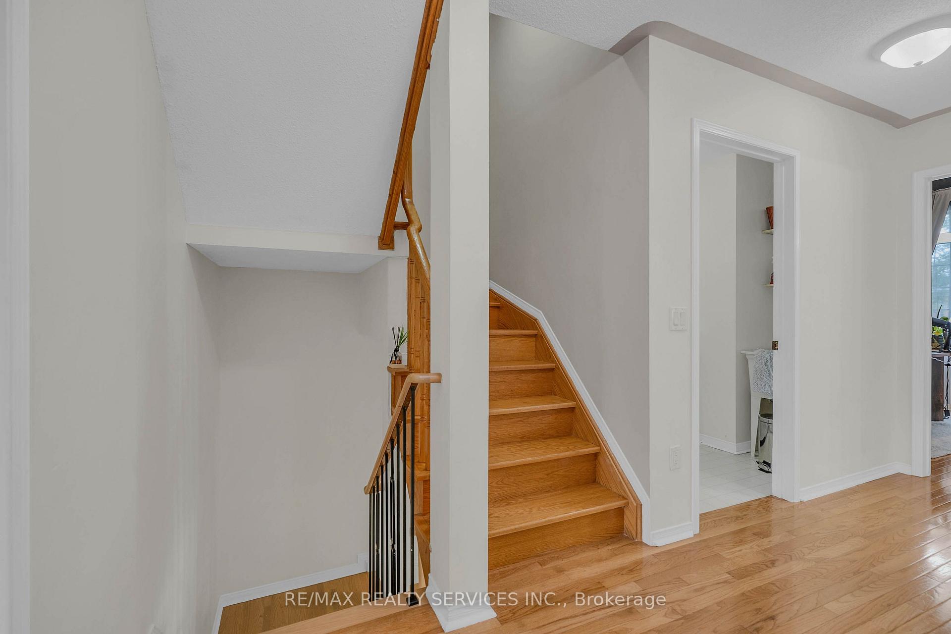 Photo 33 of 128 Seaside Circle, Brampton, Sandringham-Wellington — HOMEH