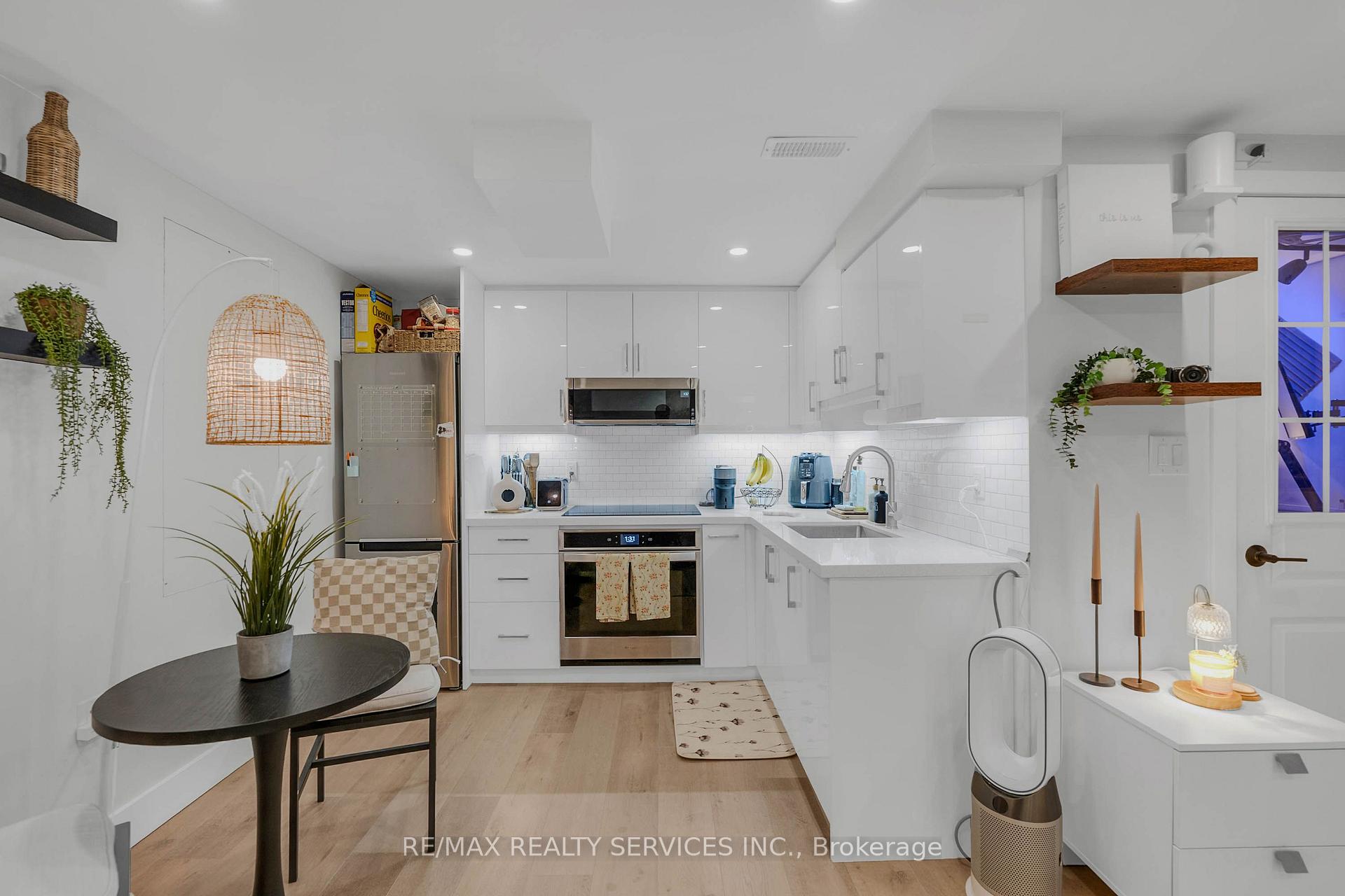 Photo 37 of 128 Seaside Circle, Brampton, Sandringham-Wellington — HOMEH