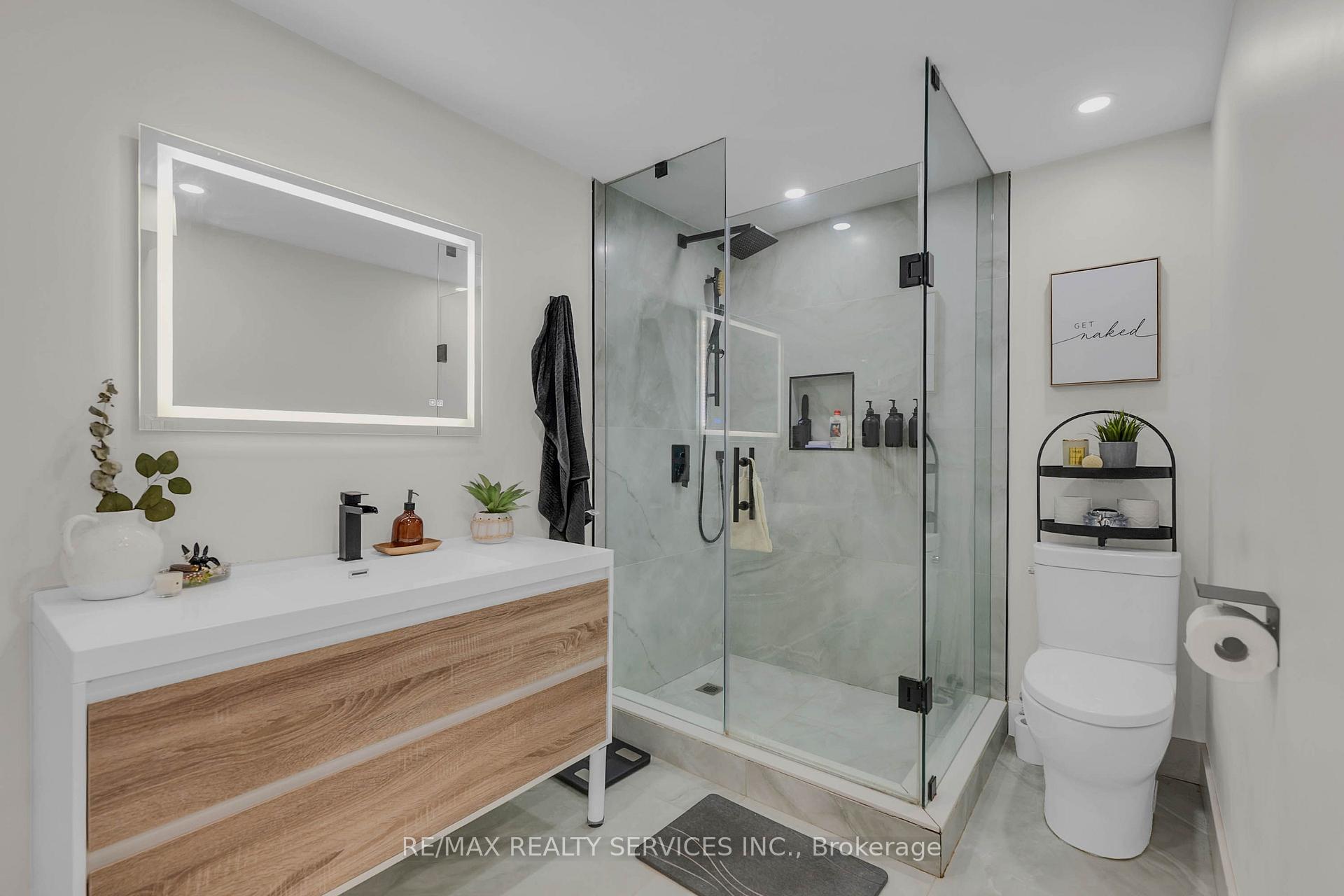 Photo 42 of 128 Seaside Circle, Brampton, Sandringham-Wellington — HOMEH