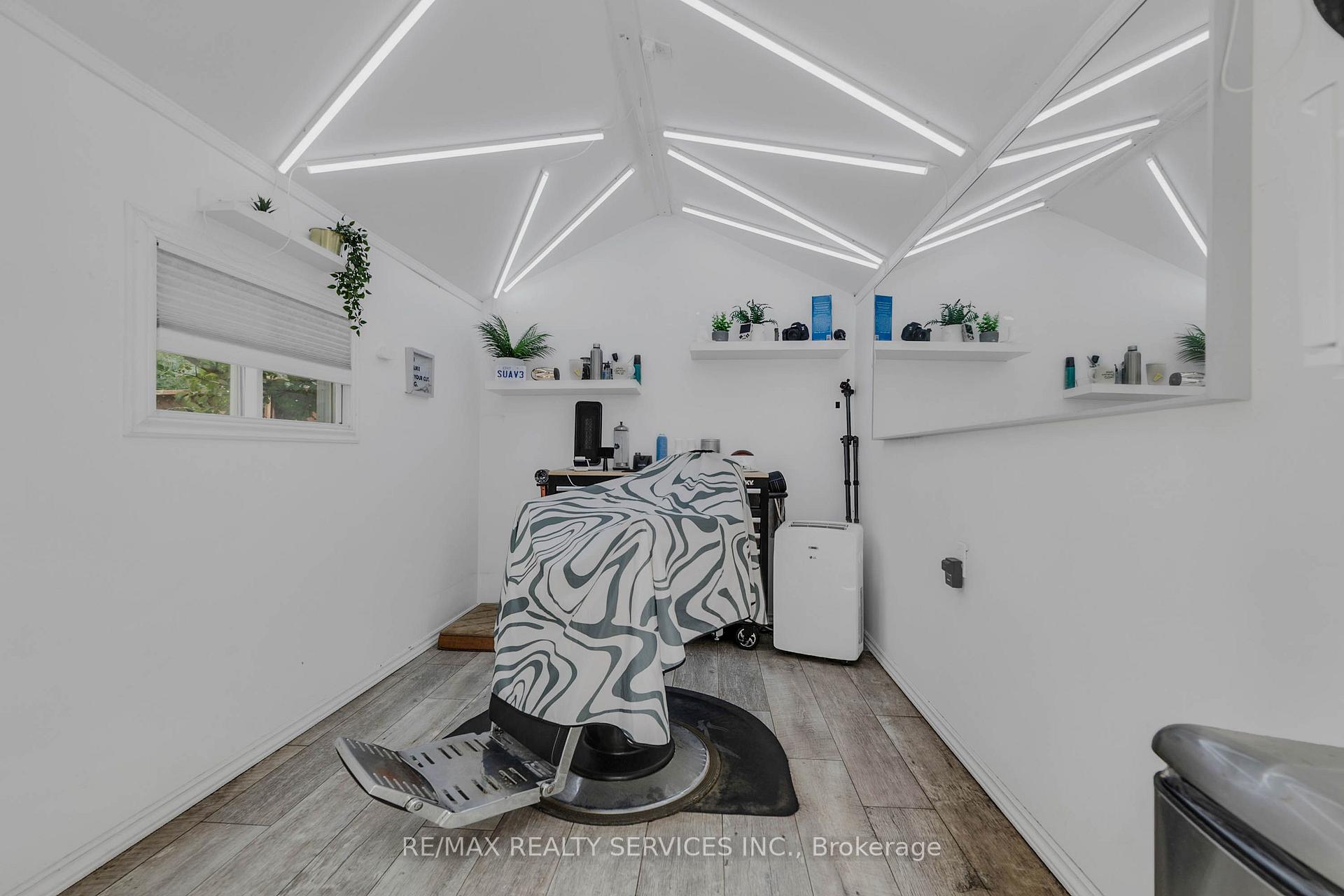 Photo 44 of 128 Seaside Circle, Brampton, Sandringham-Wellington — HOMEH