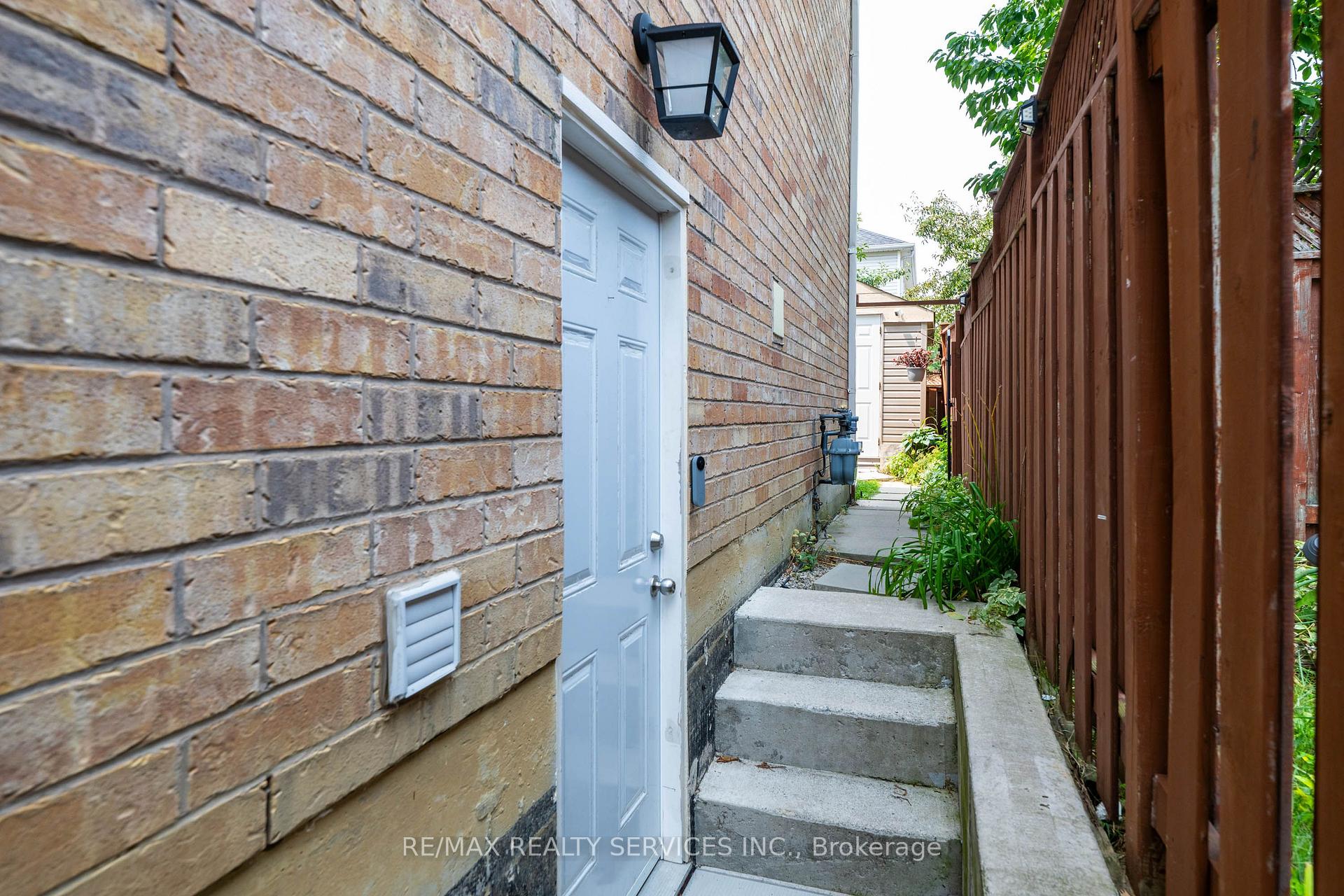 Photo 47 of 128 Seaside Circle, Brampton, Sandringham-Wellington — HOMEH