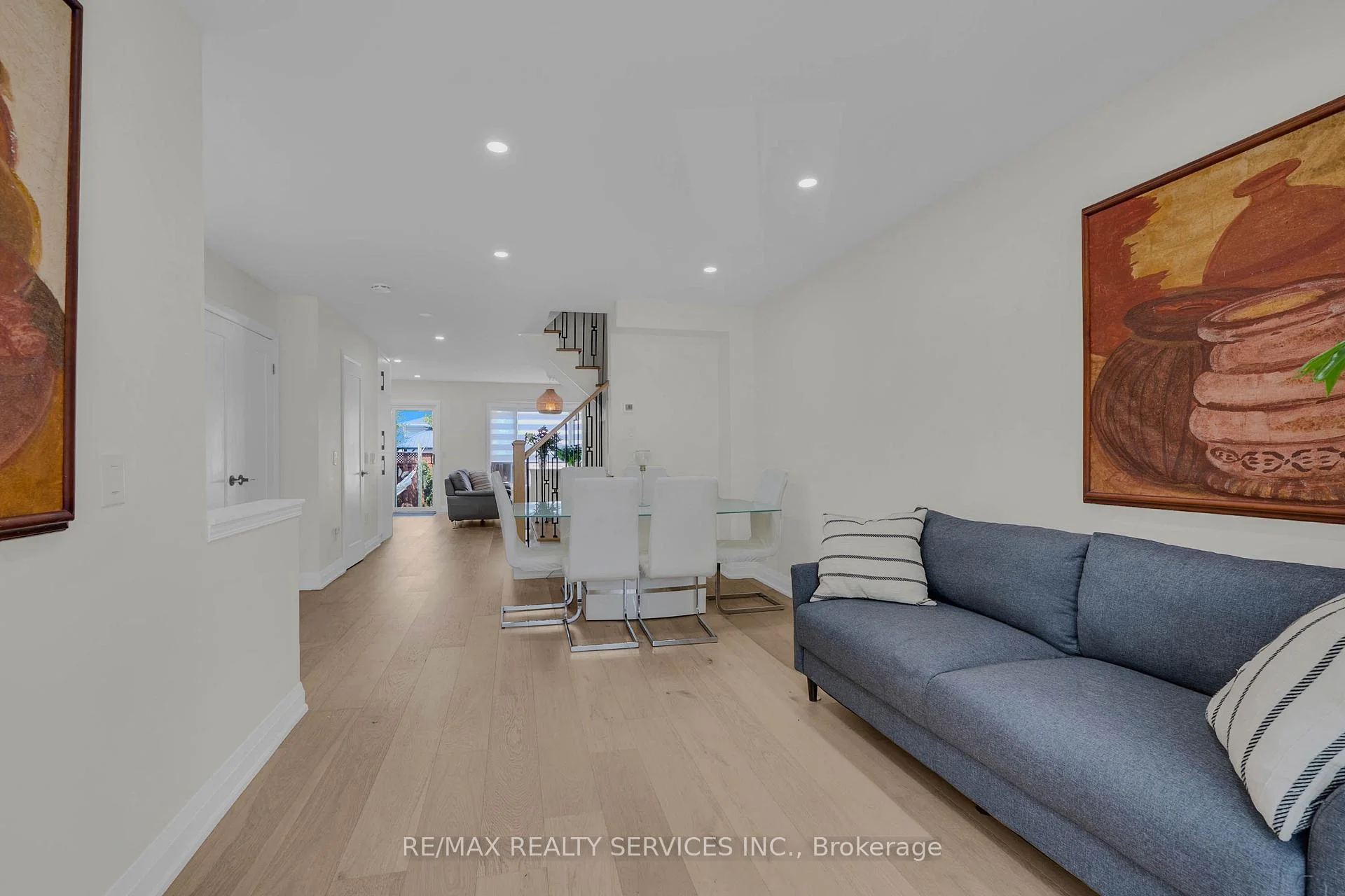 Photo 11 of 128 Seaside Circle, Brampton, Sandringham-Wellington — HOMEH