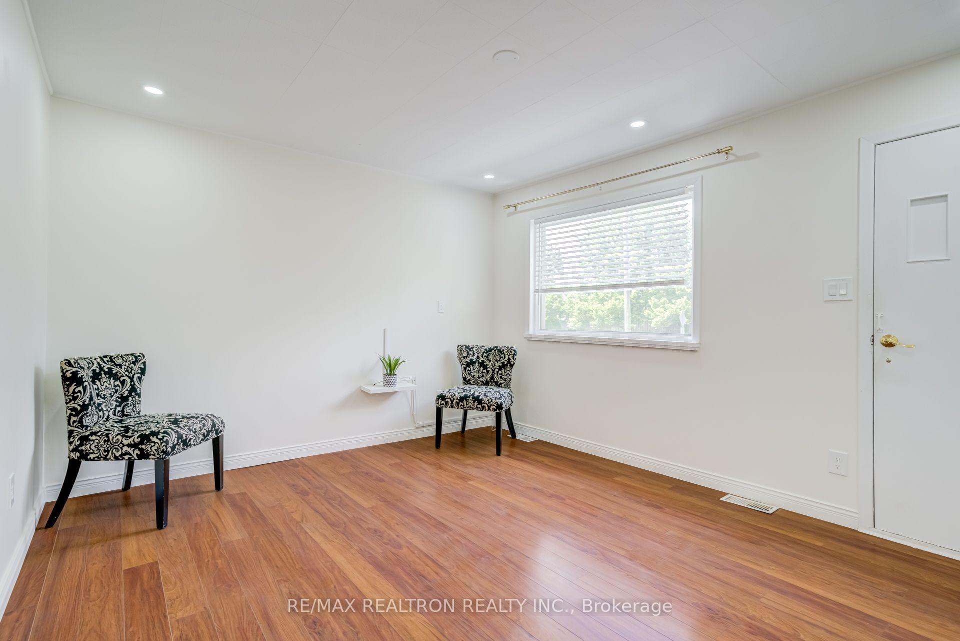 Photo 7 of 913 Pickering Beach Road, Ajax, South West — HOMEH