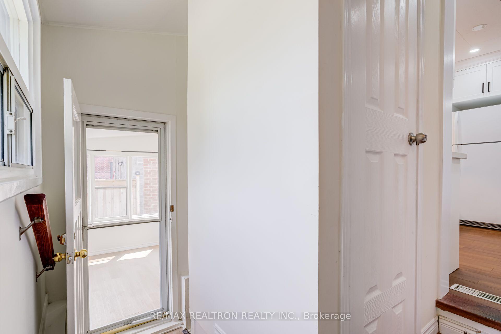 Photo 31 of 913 Pickering Beach Road, Ajax, South West — HOMEH
